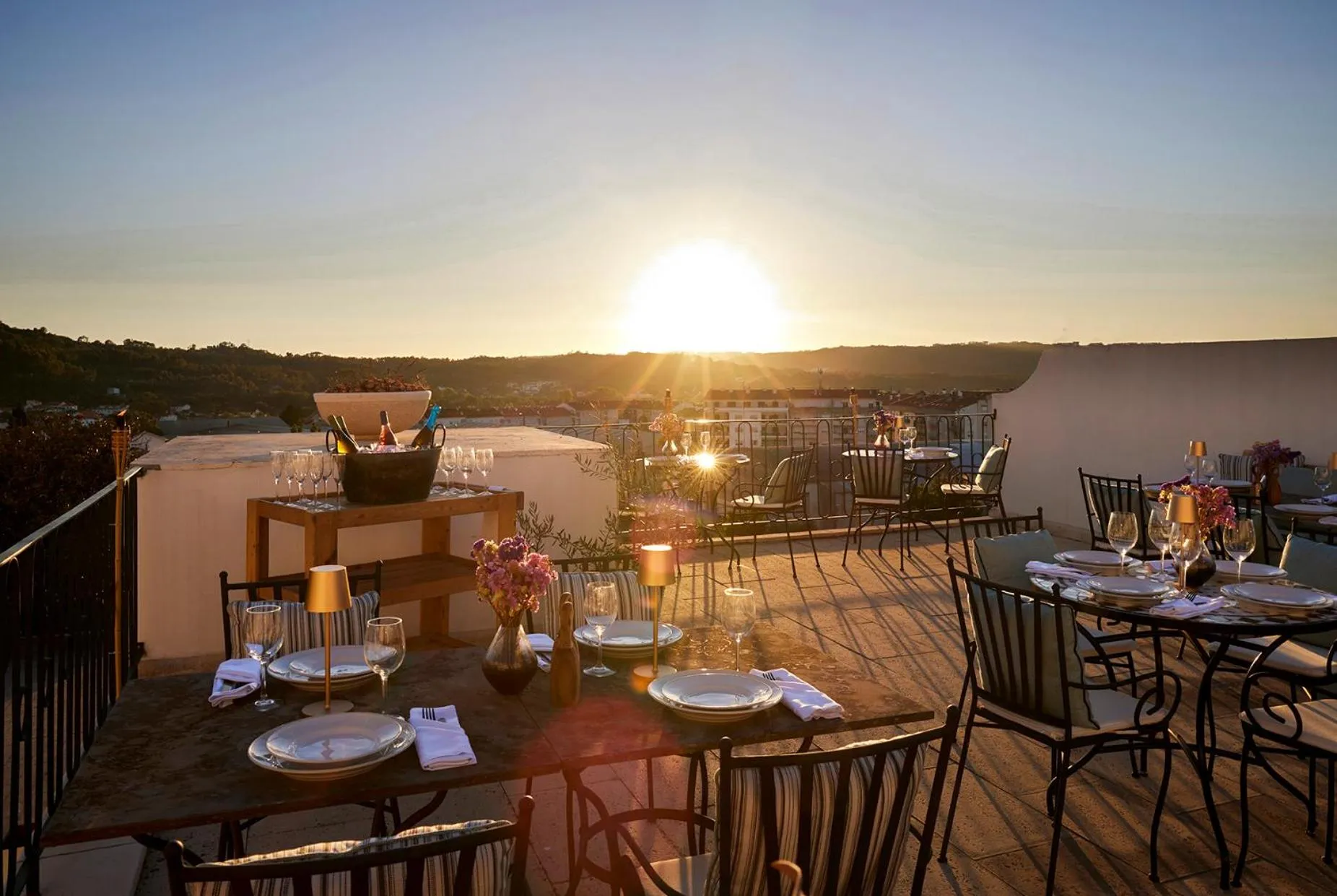 Restaurant/places to eat in Palacio da Lousa Boutique Hotel