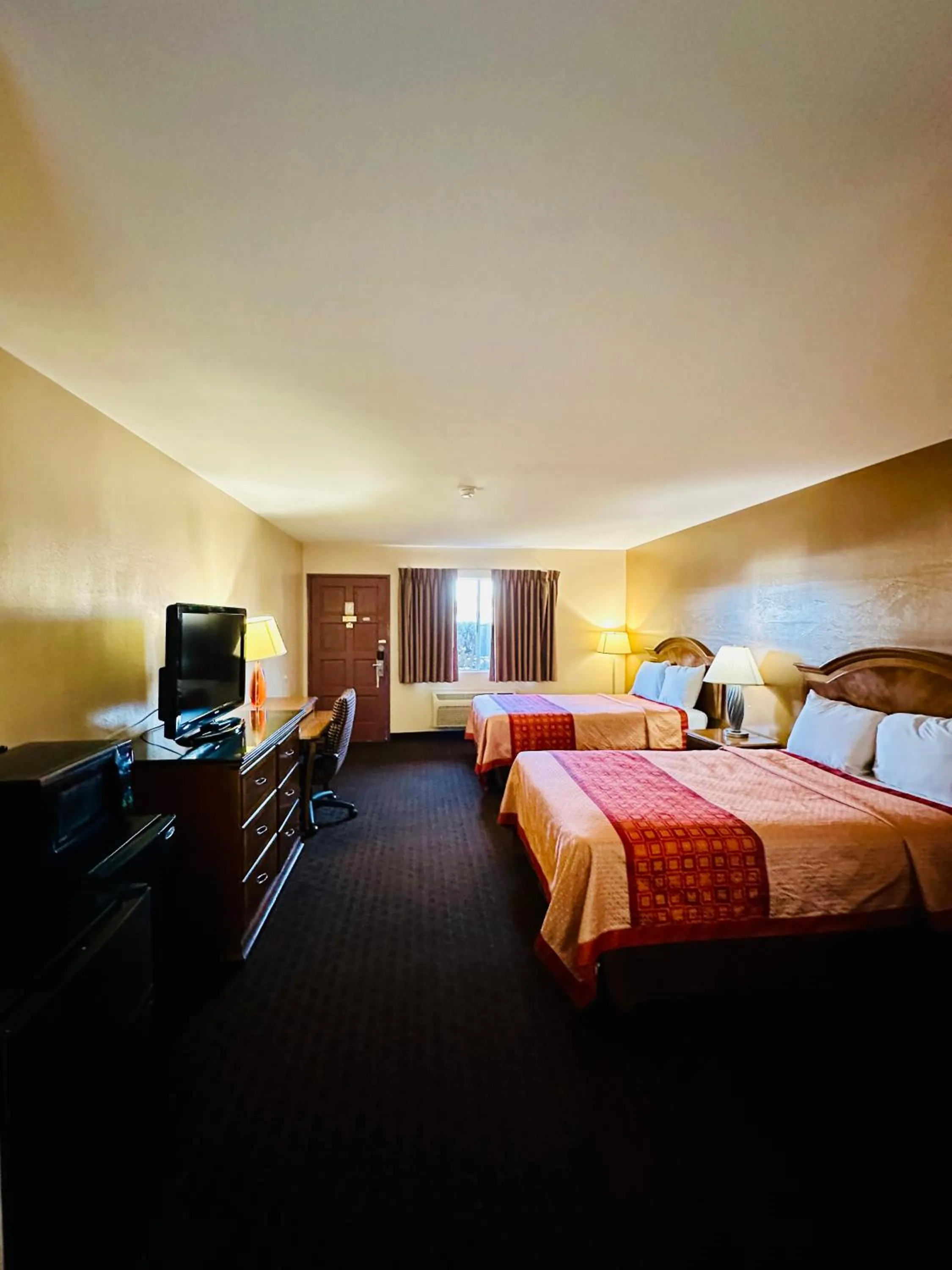 TV and multimedia, Bed in Franciscan Inn Motel