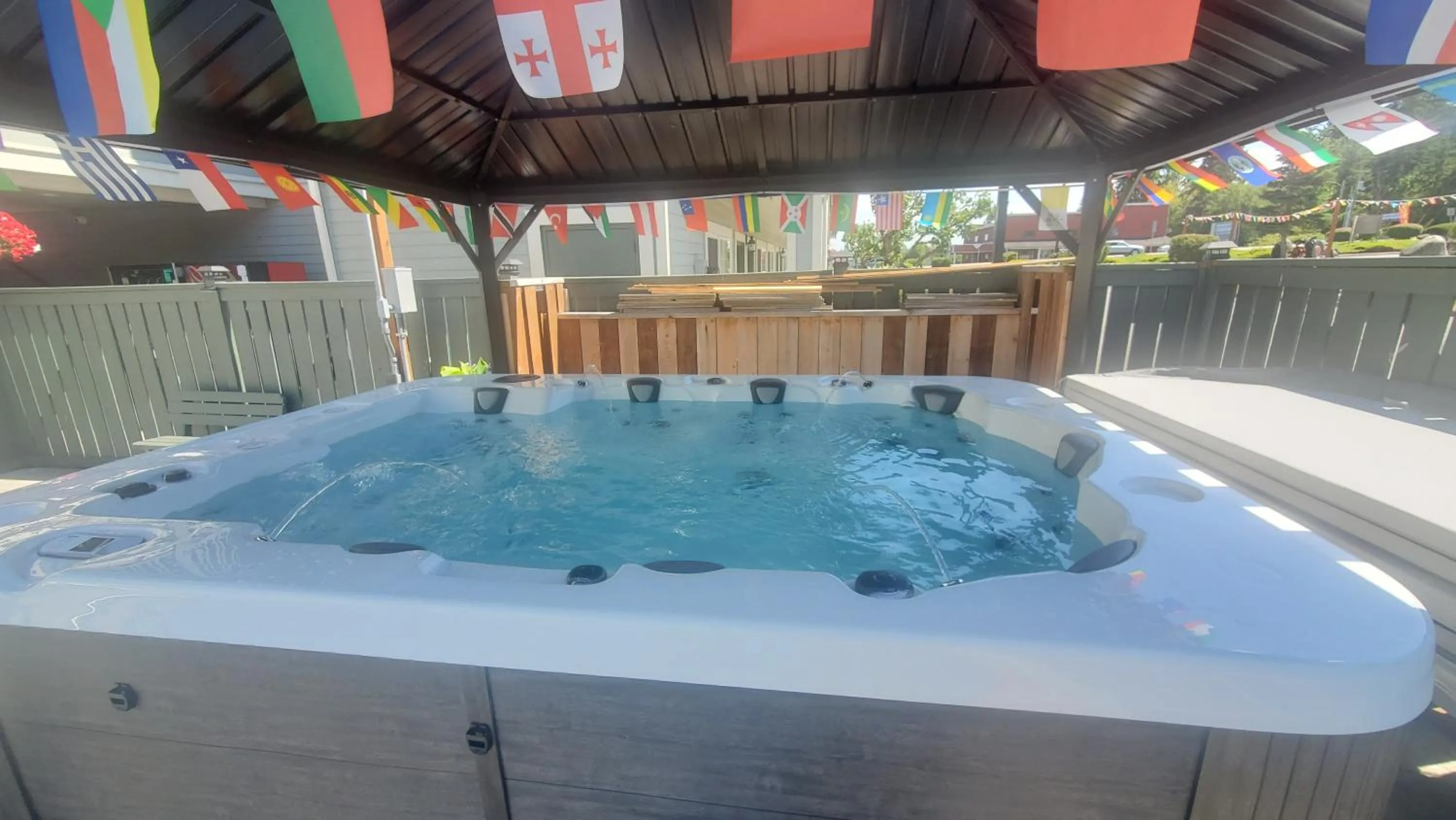 Hot Tub in Fidalgo Country Inn