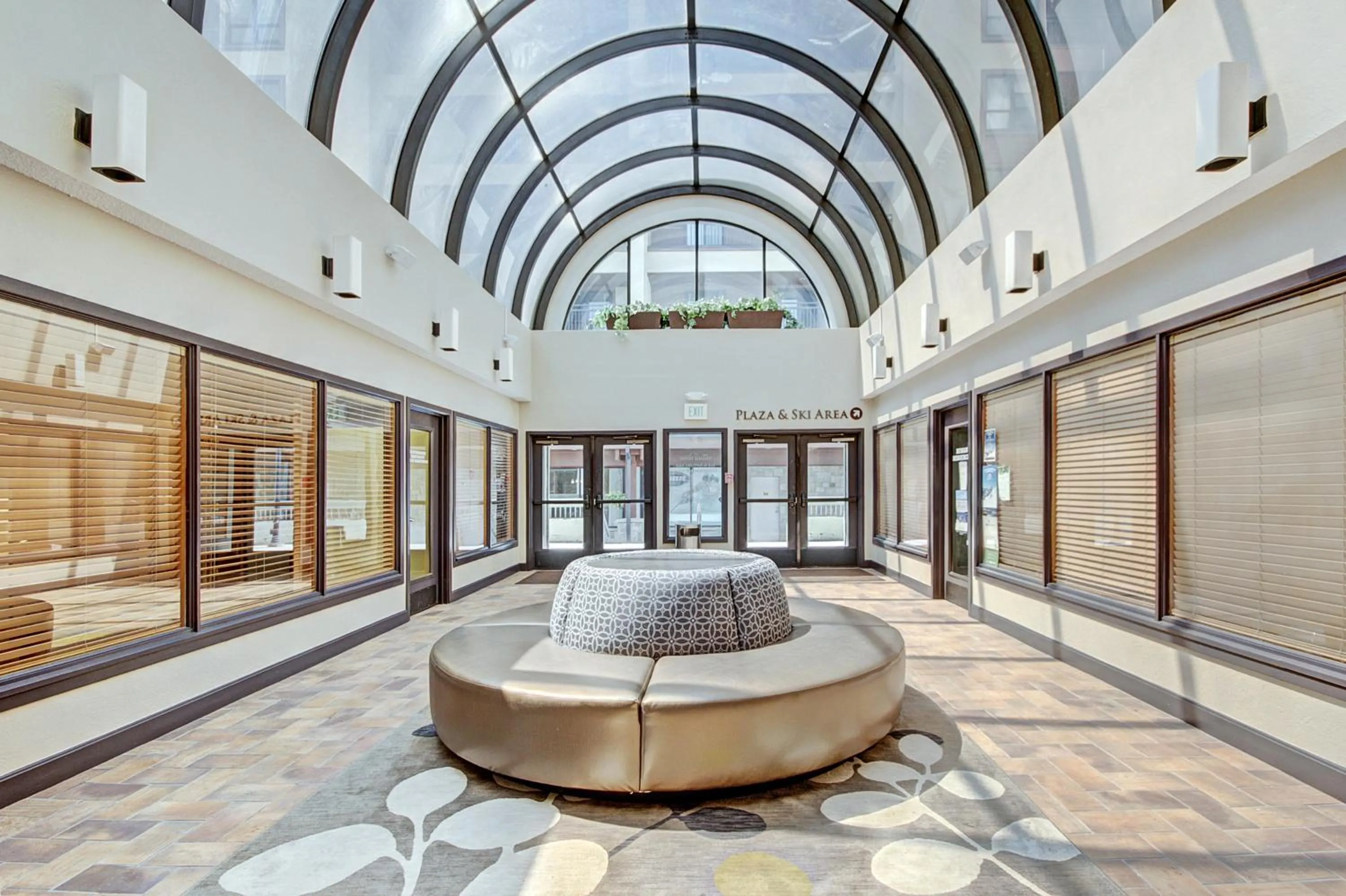 Communal lounge/ TV room in Village at Breckenridge, A Vail Resorts Property
