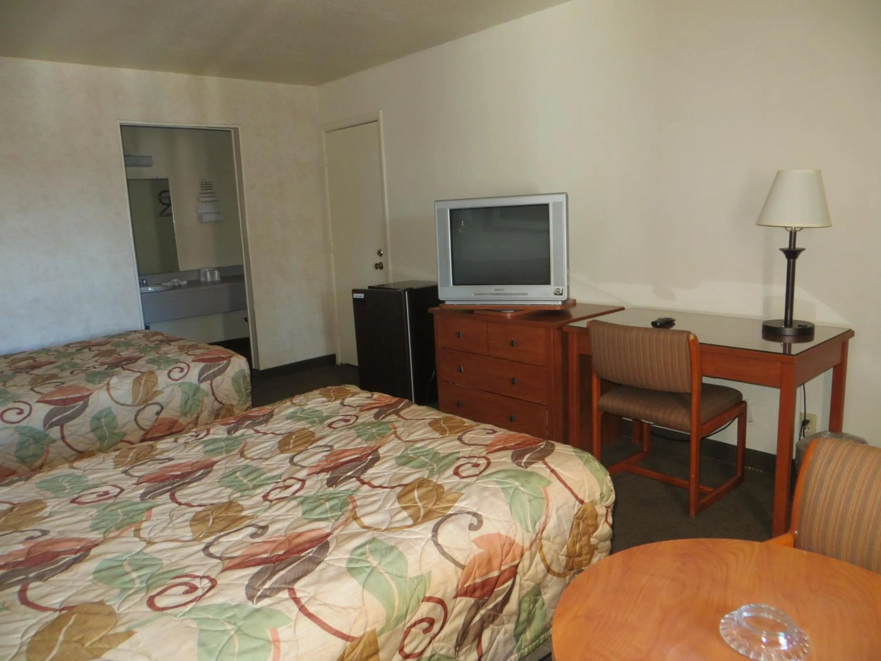 Photo of the whole room, Bed in Premier Inns Metro