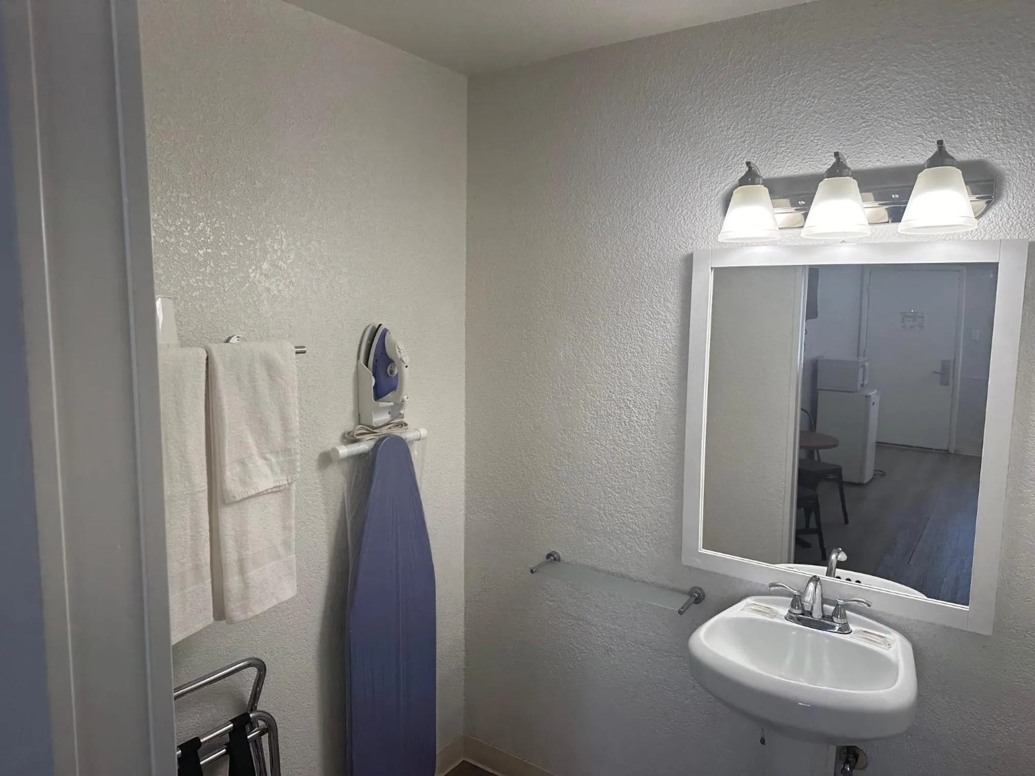 Bathroom in Premier Inns Metro