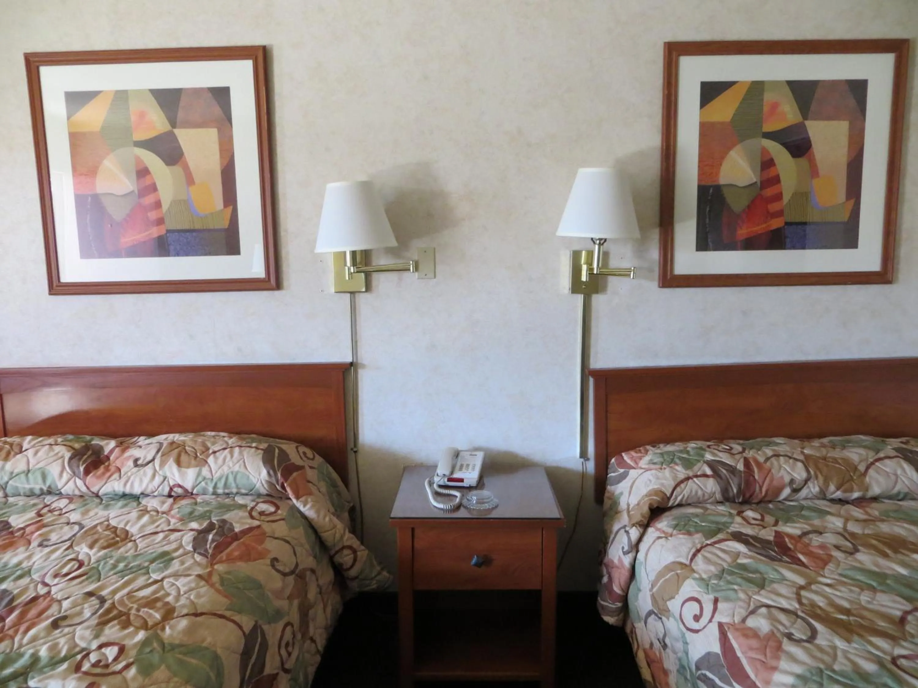 Bed in Premier Inns Metro