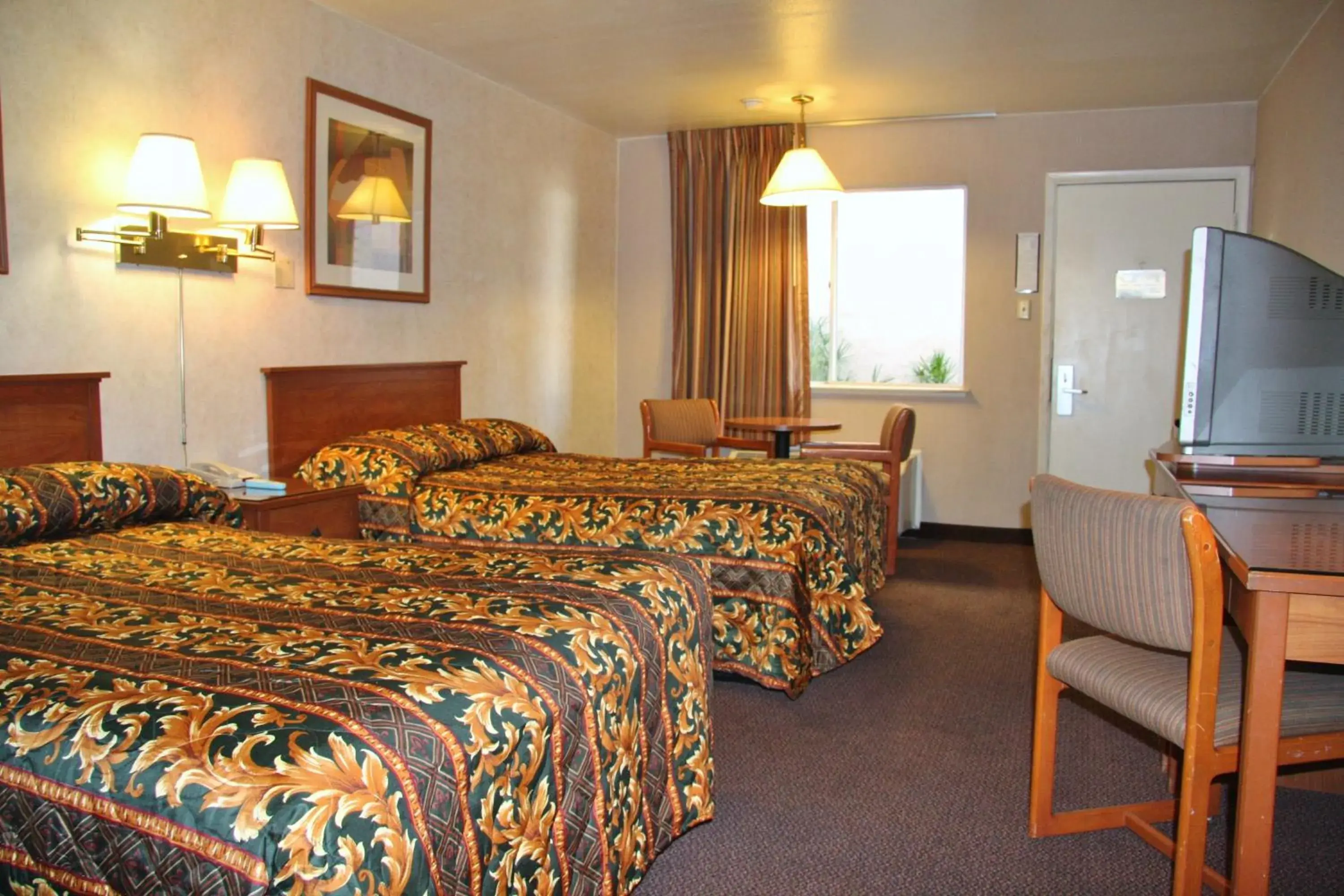 Photo of the whole room, Bed in Premier Inns Metro Photo of the whole room, Bed in Premier Inns Metro