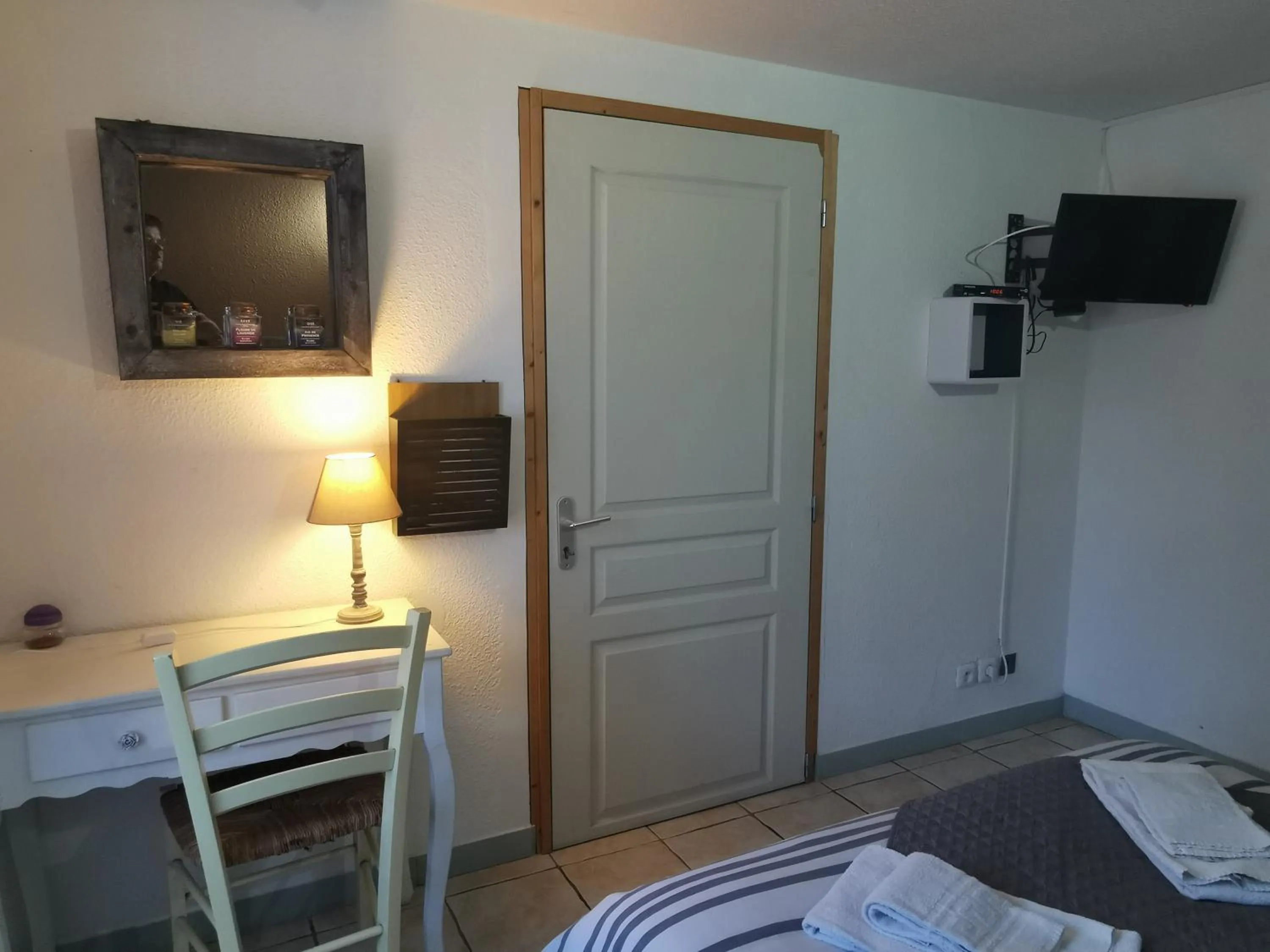 Bedroom, Bed in Les Tamaris