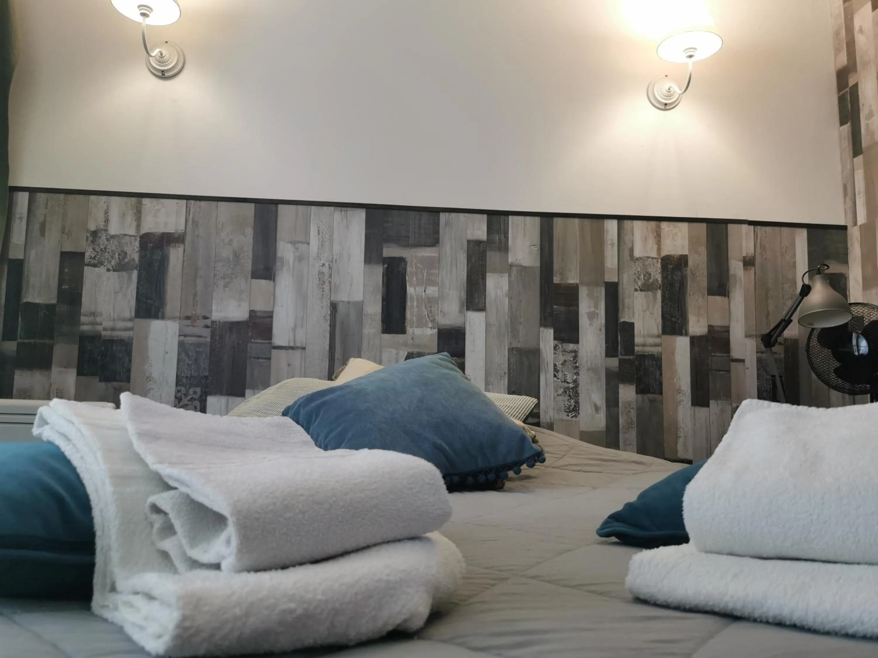 Bedroom, Bed in Les Tamaris