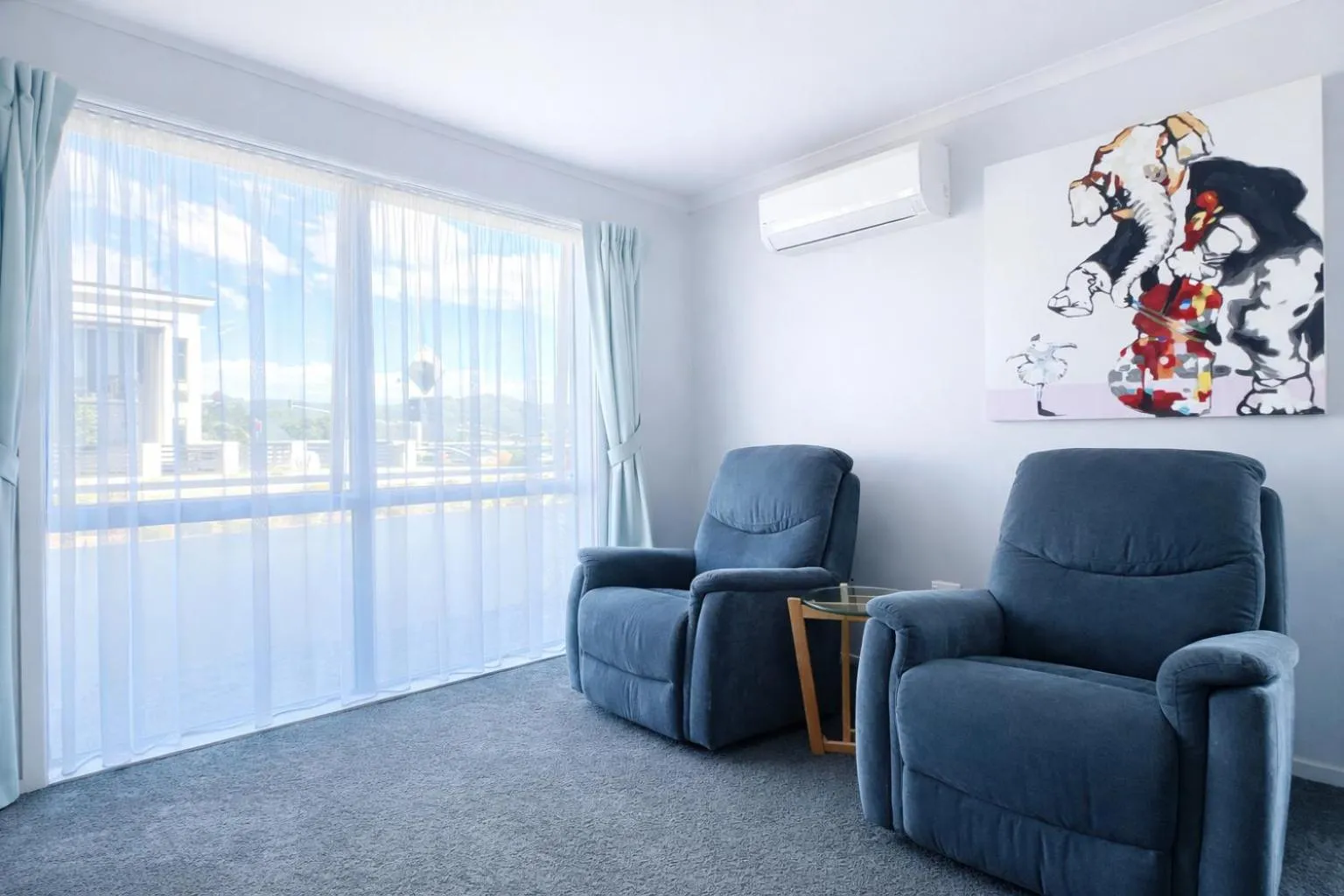 Living room in BKs Premier Motel Esplanade