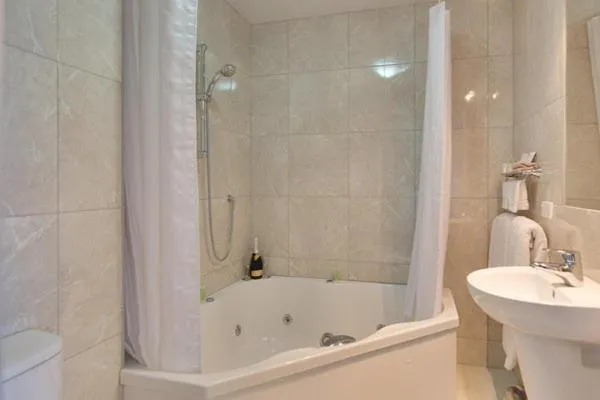 BKs Premier Motel Esplanade