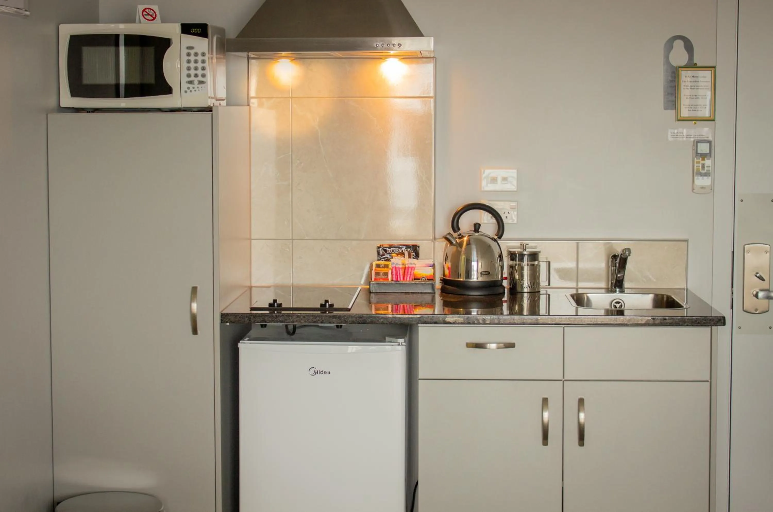 BKs Premier Motel Esplanade