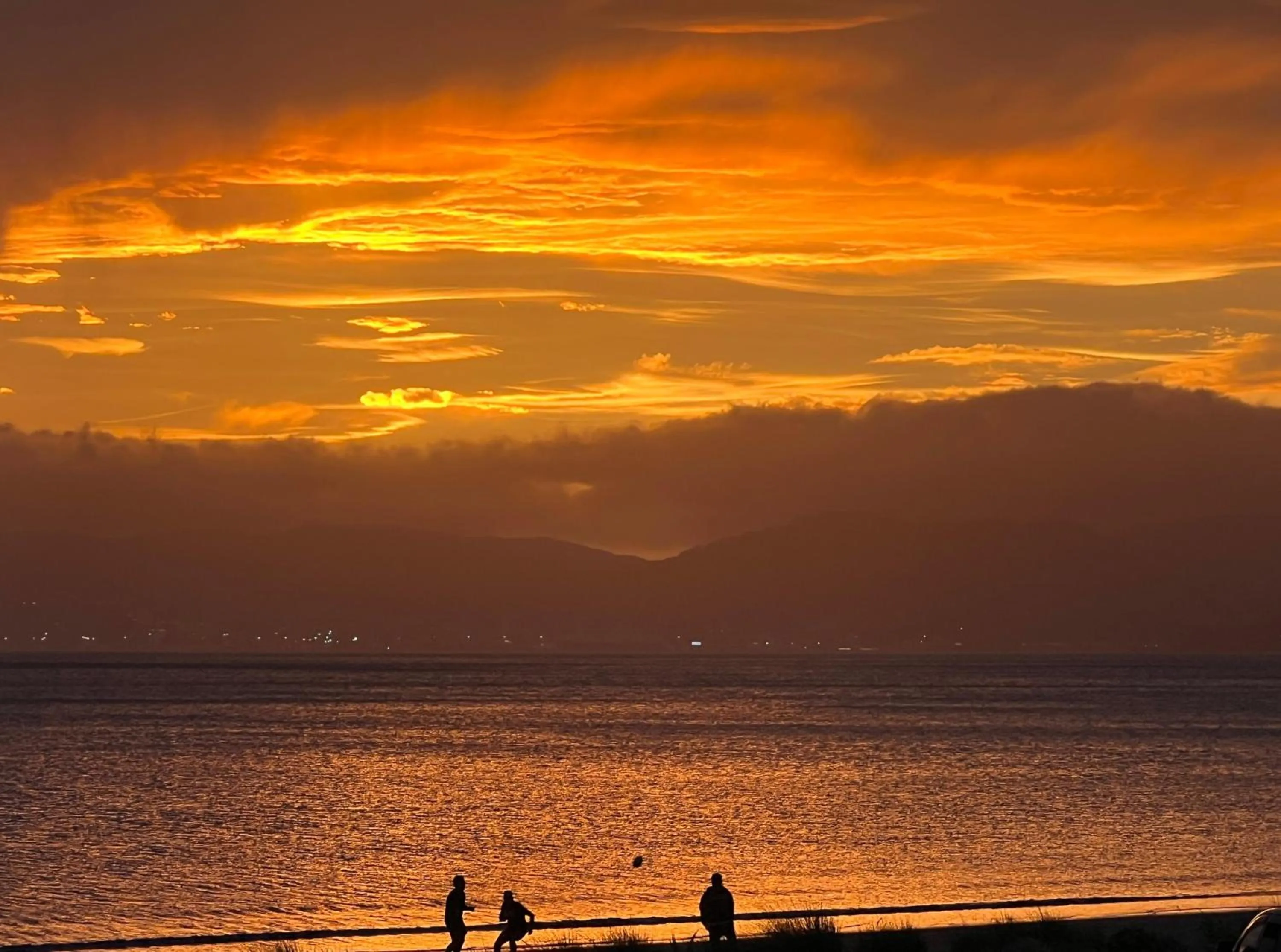 Sunset in BKs Premier Motel Esplanade