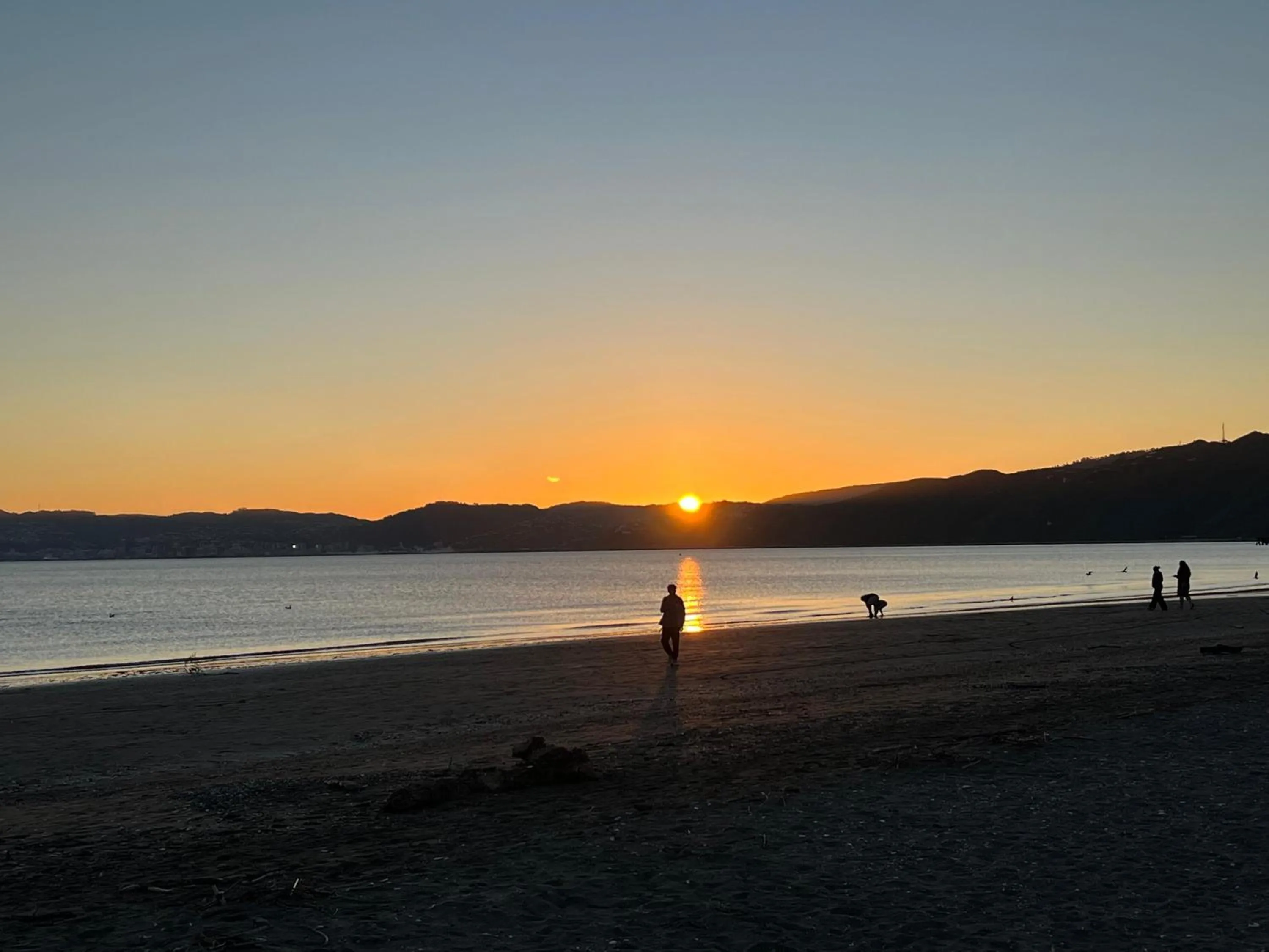 Sunset in BKs Premier Motel Esplanade