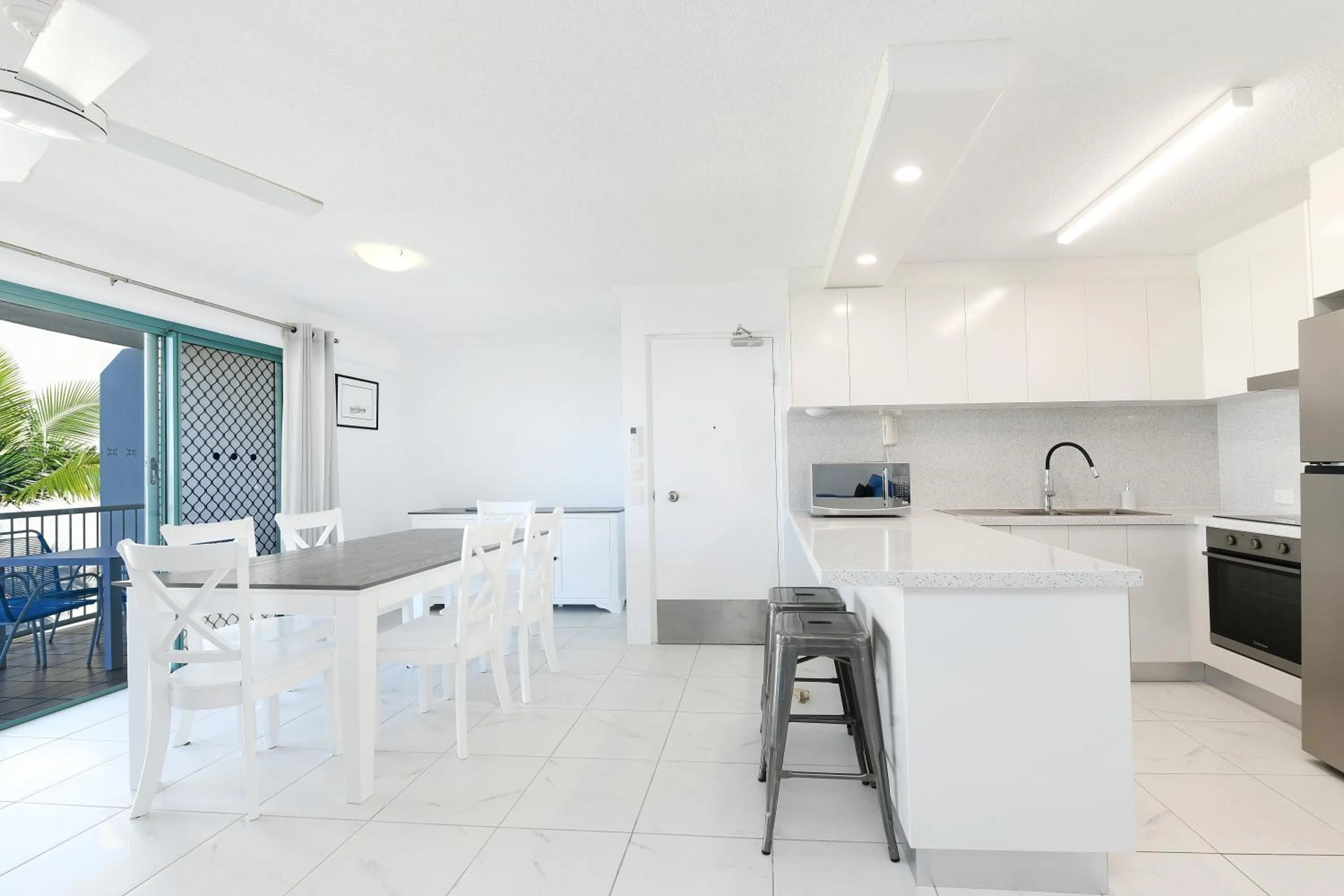 Lindomare Apartments