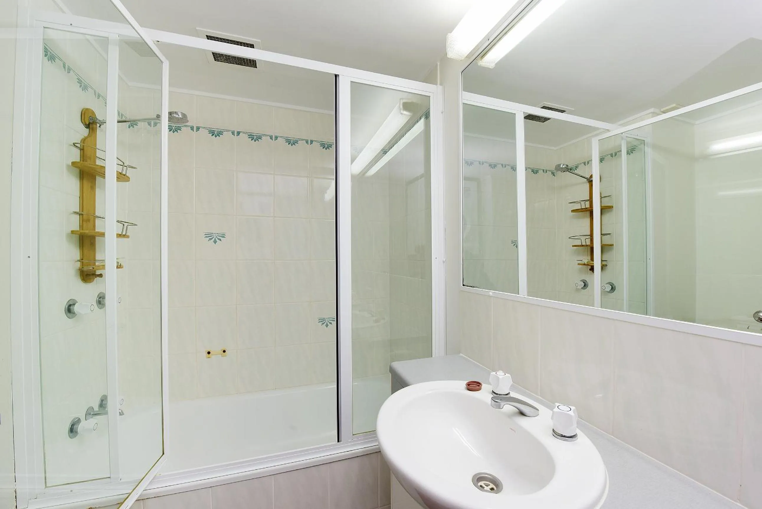 Lindomare Apartments