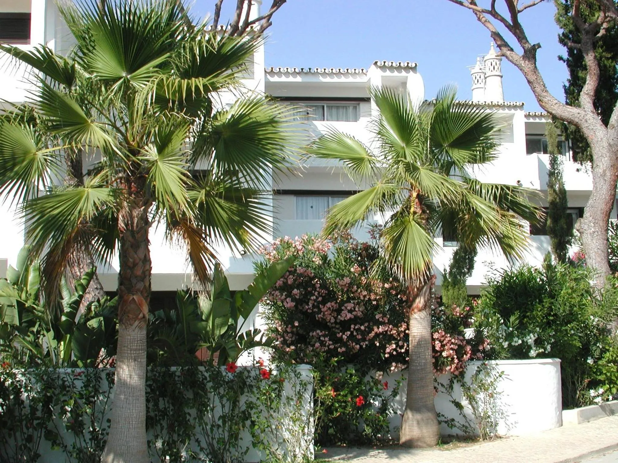 Facade/entrance in Vale Do Garrao Villas