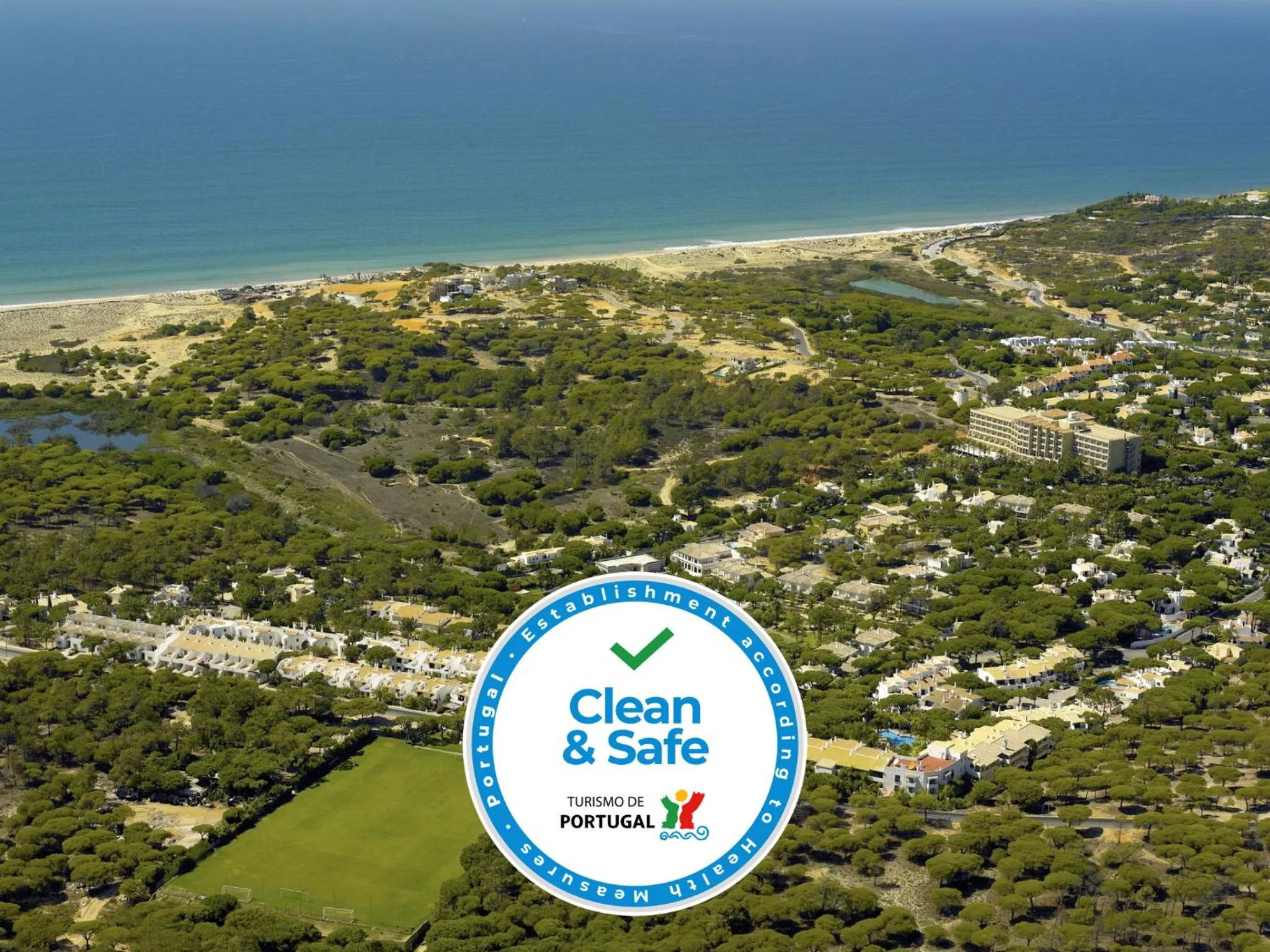 Bird's eye view in Vale Do Garrao Villas