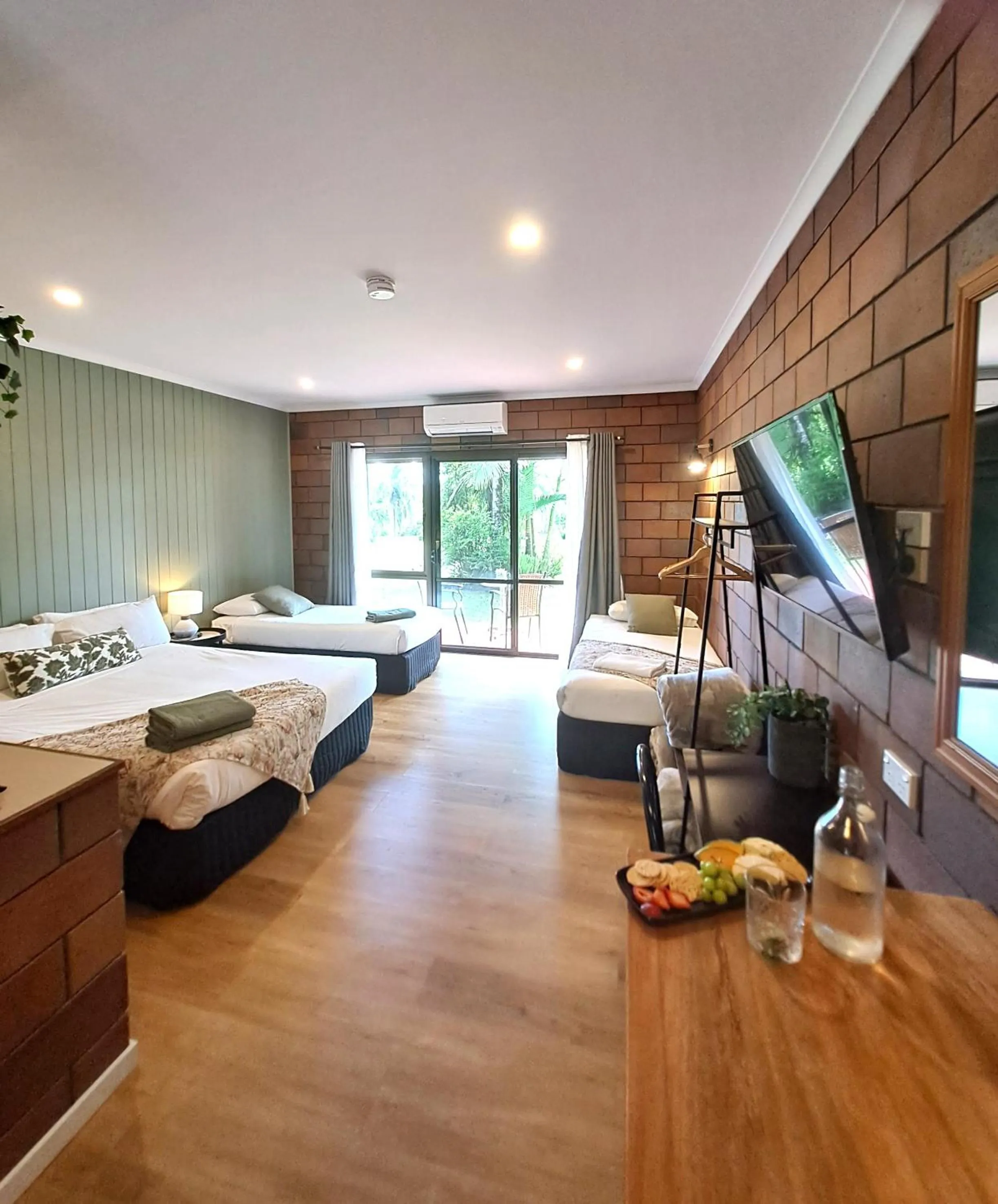 Bed in Malanda Lodge