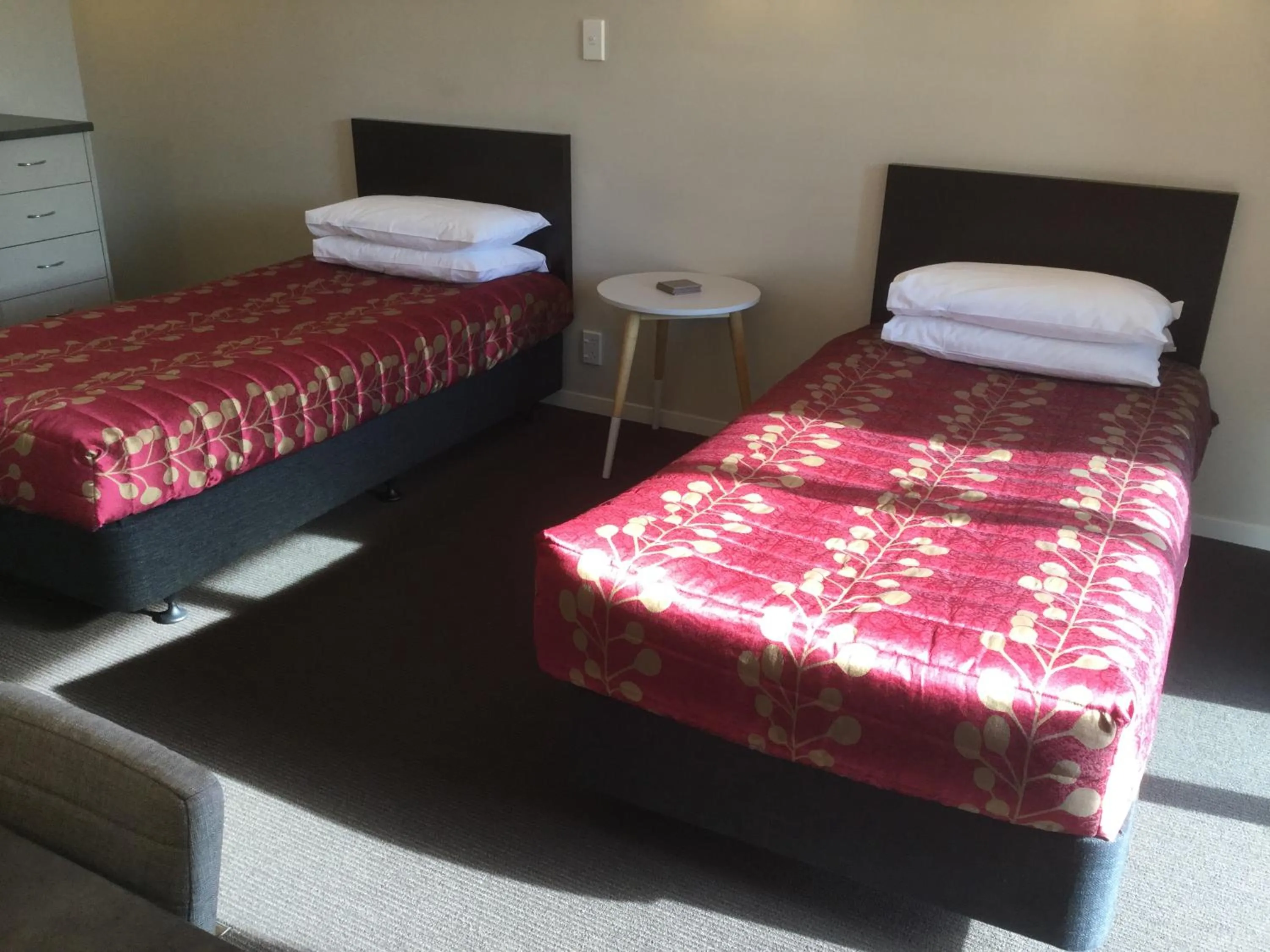 Bed in Aspree Motor Inn