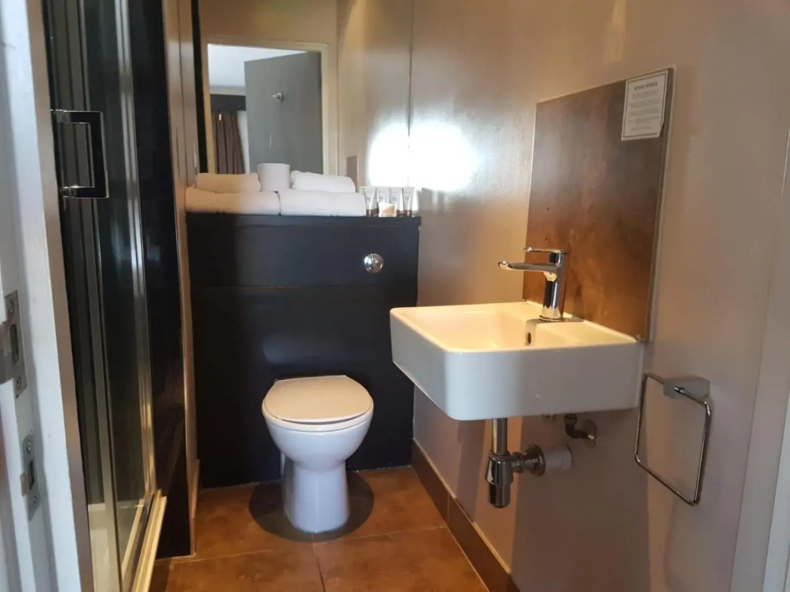 Standard Twin Room in Hatfield Lodge Standard Twin Room in Hatfield Lodge