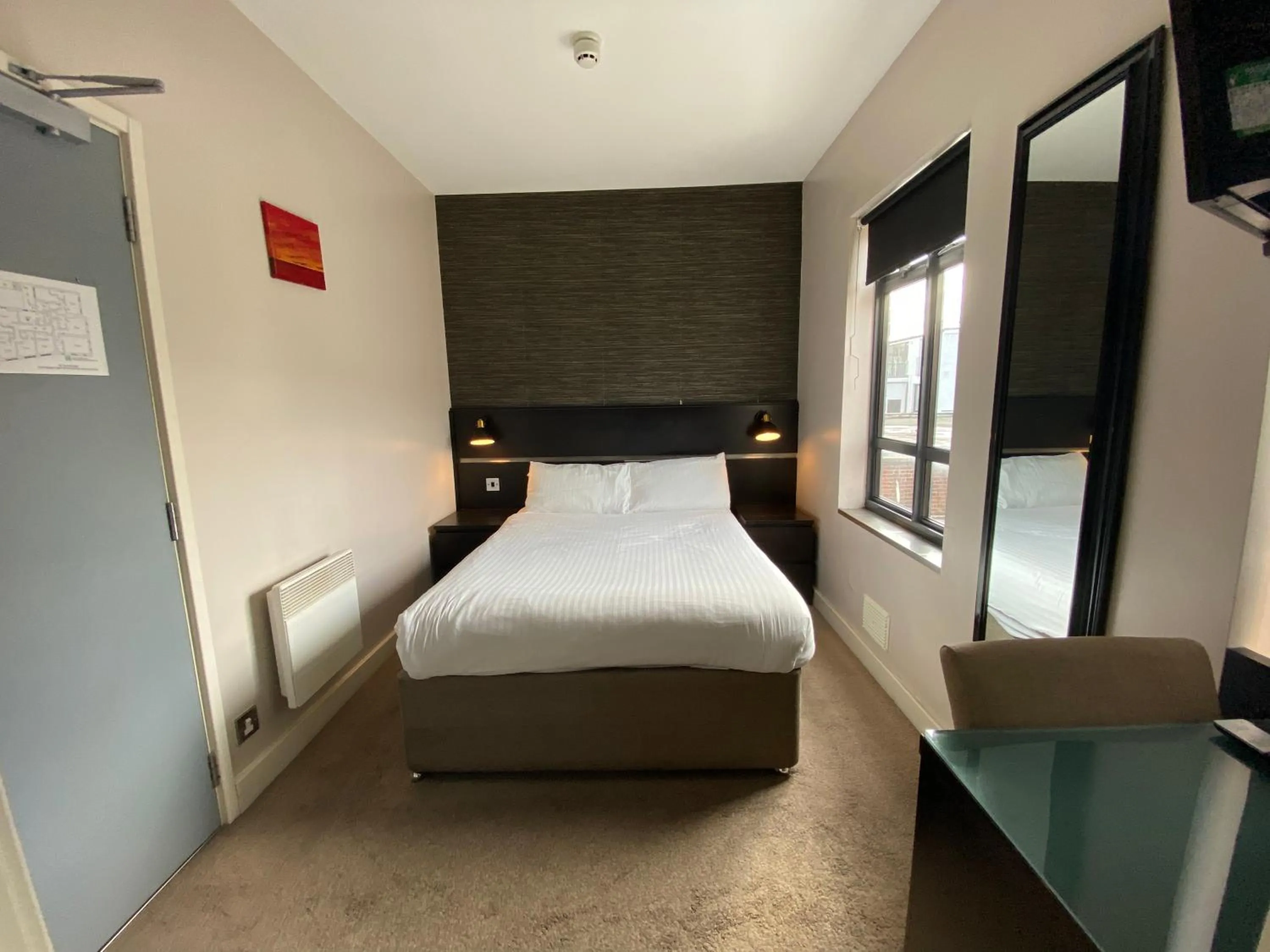 Bedroom, Bed in Hatfield Lodge