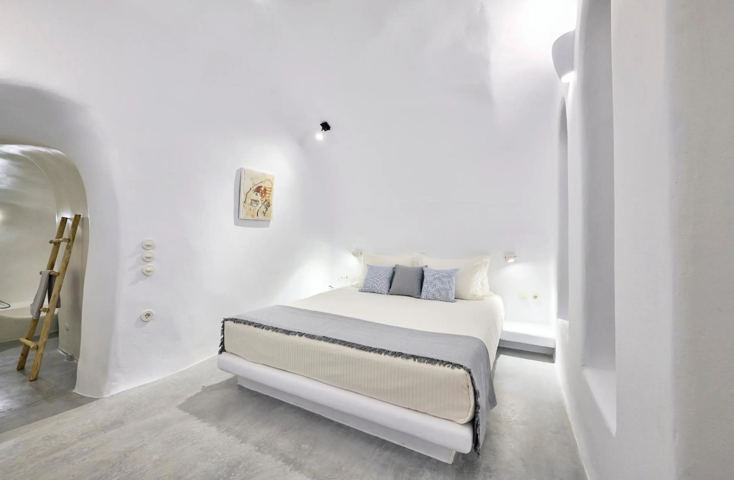 Bedroom, Bed in Cave Suite Oia