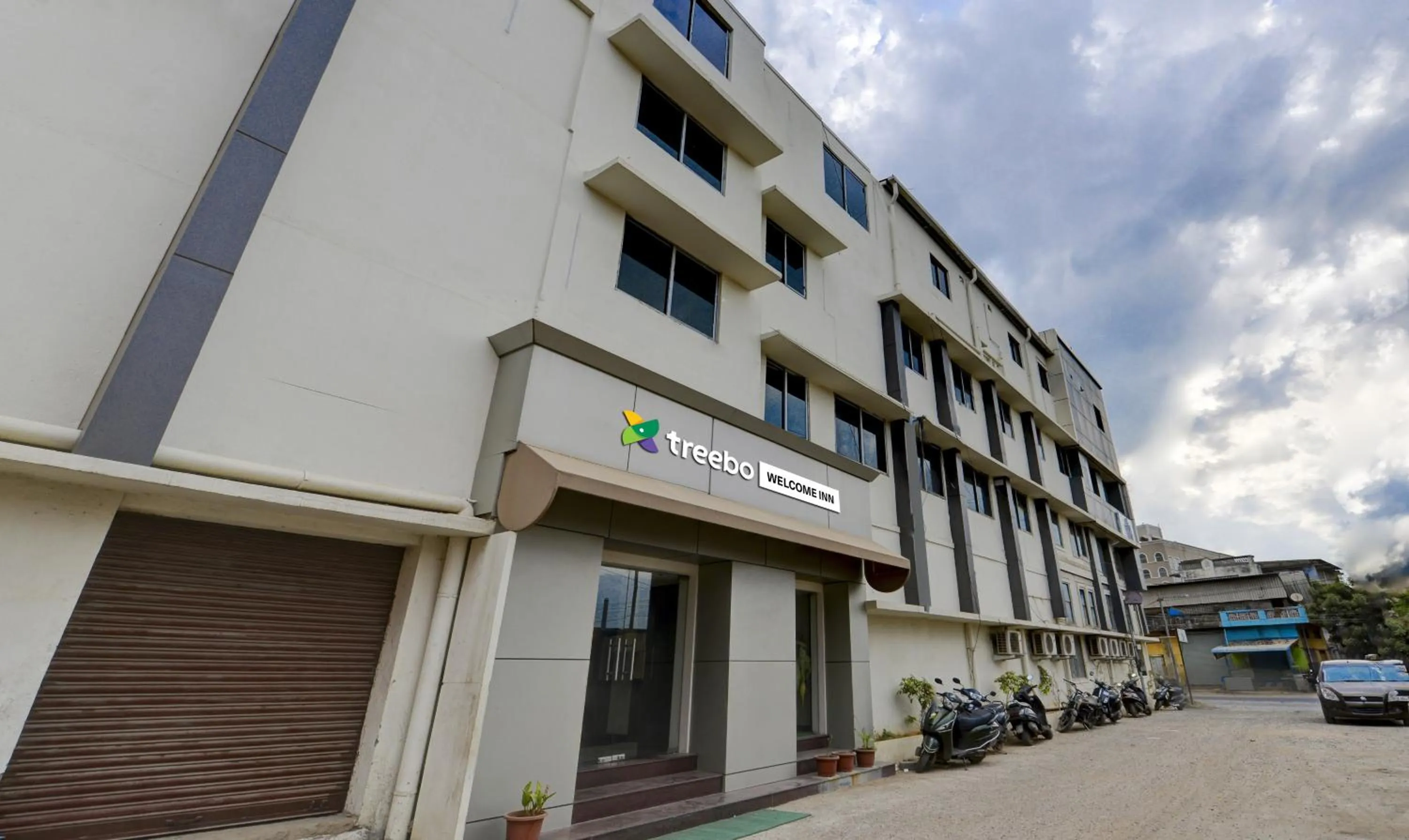 Property building in Treebo Welcome Inn, Porur