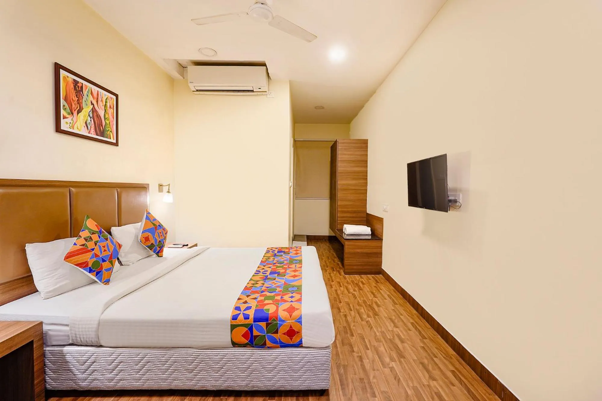 Bed in Treebo Trend Tia Value