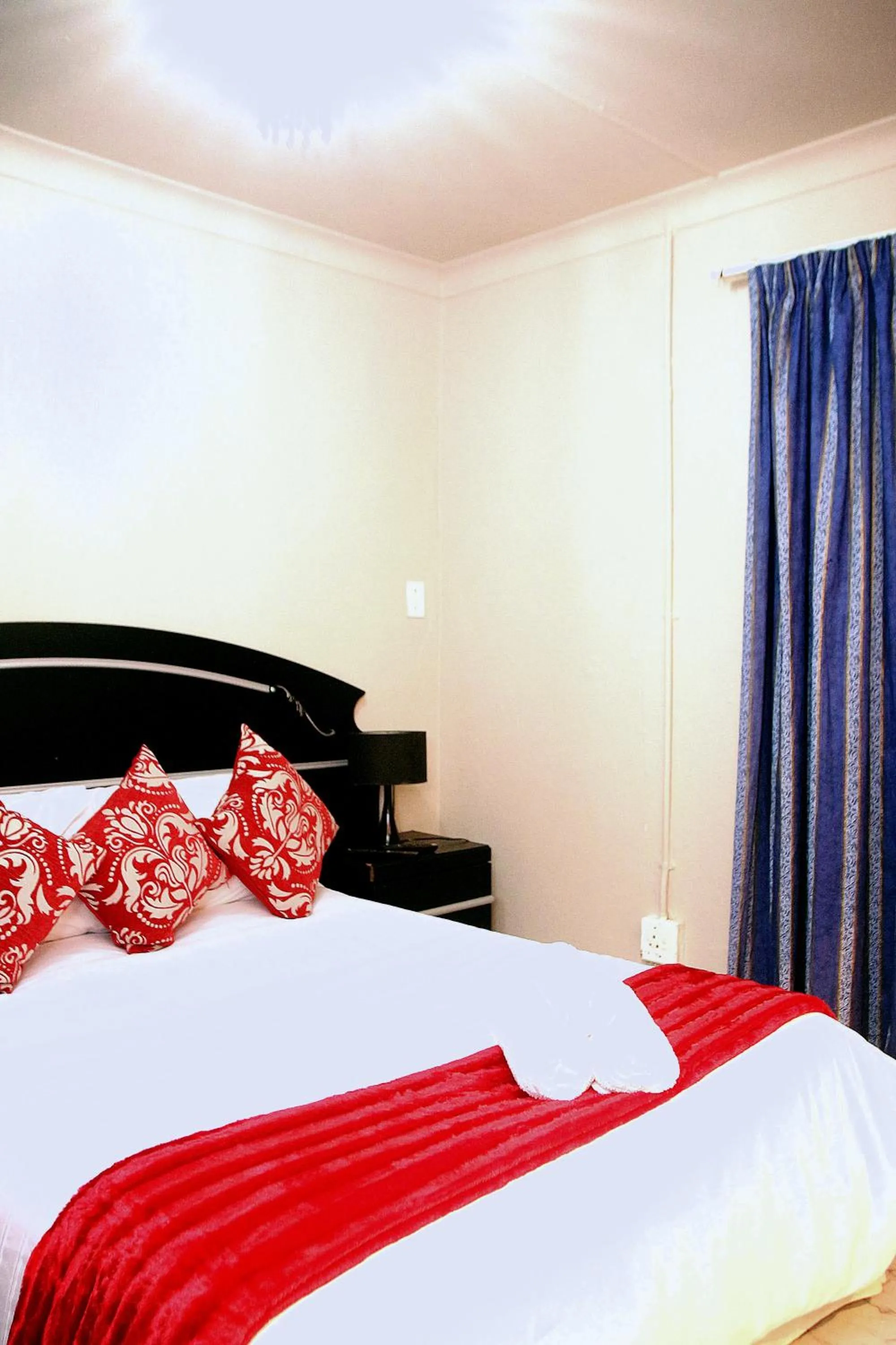 Bedroom, Bed in Rehoboth Mountain Suites