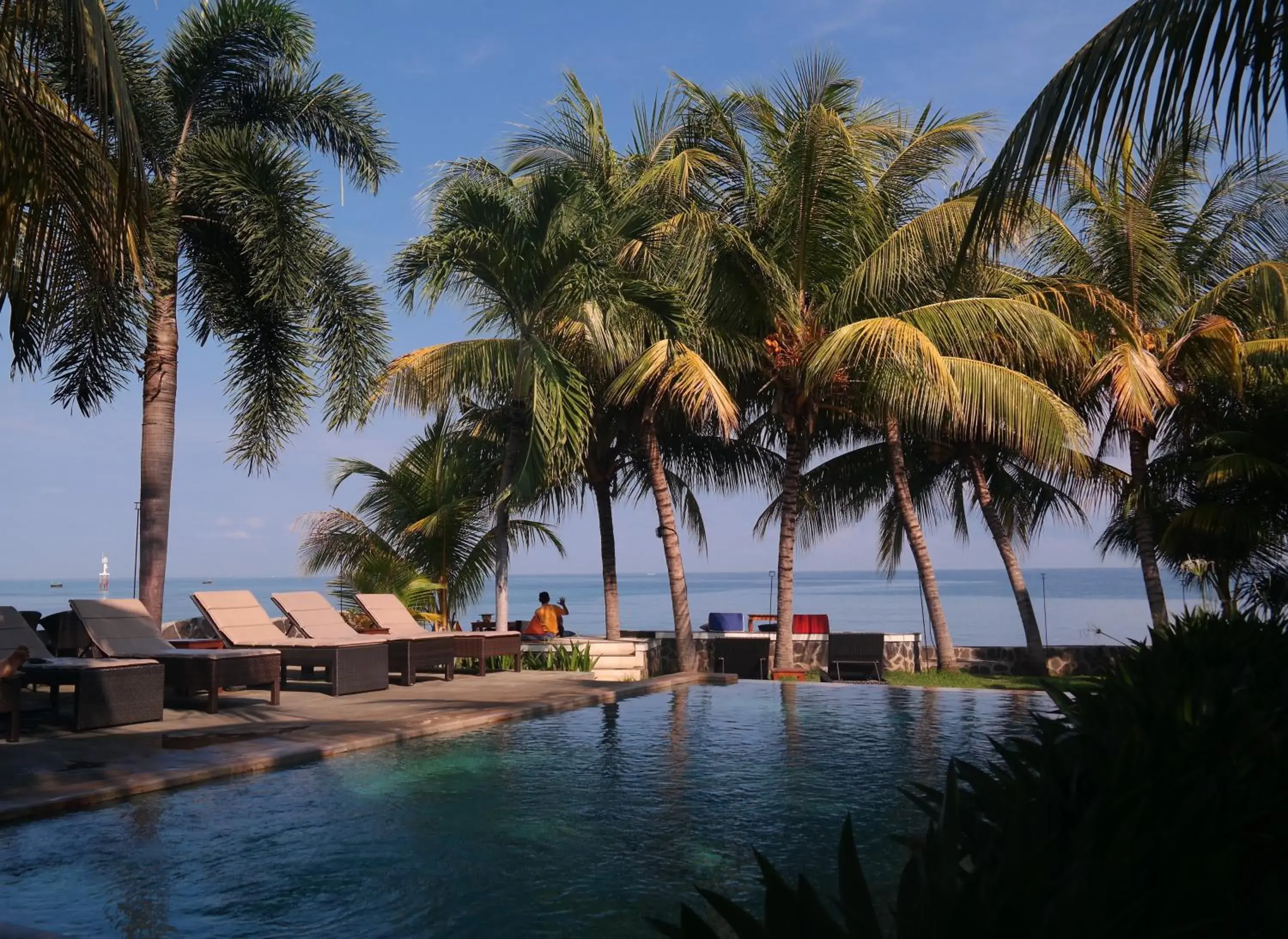 Pool view in 1000 Dream Bungalow Pool view in 1000 Dream Bungalow