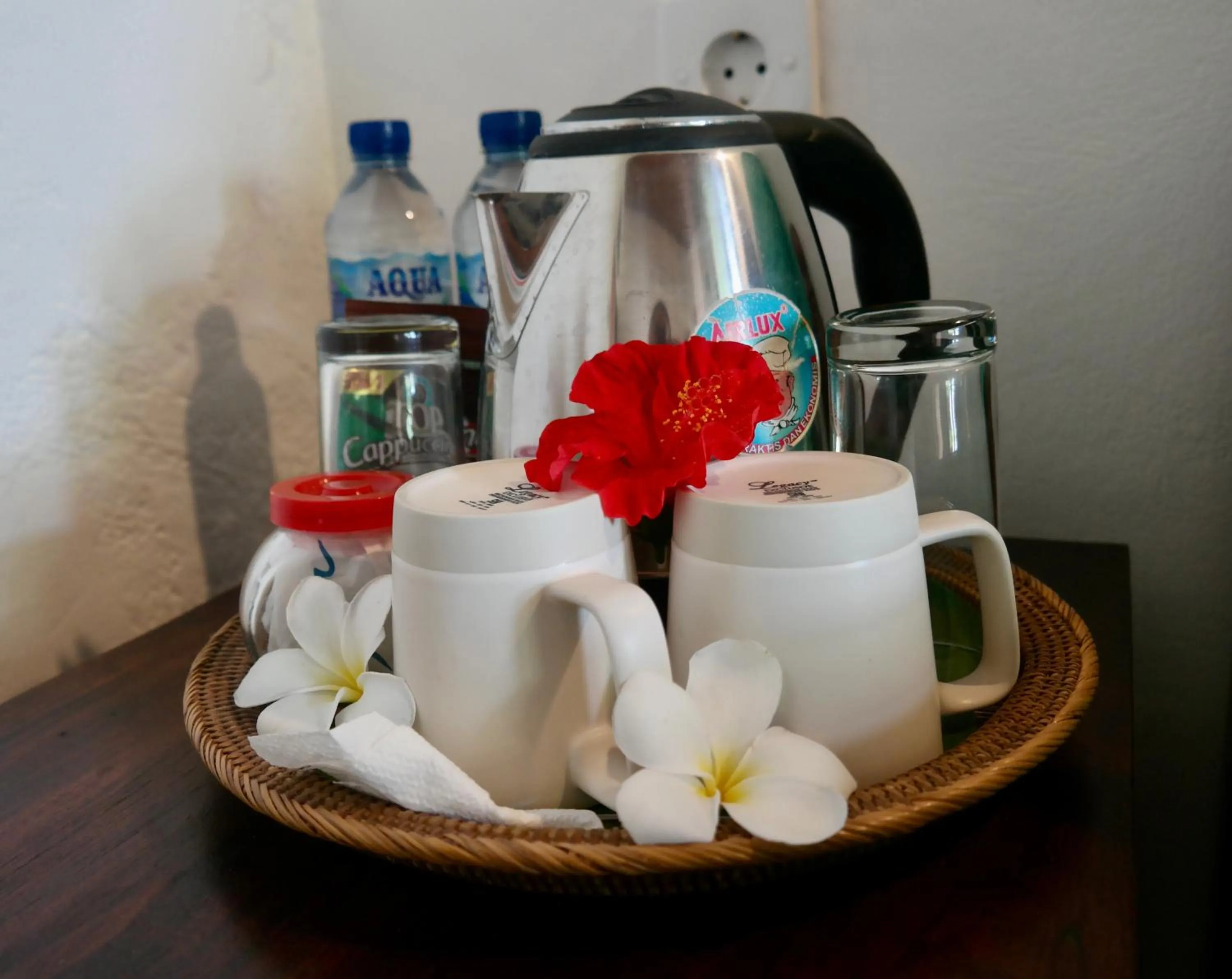 Coffee/tea facilities in 1000 Dream Bungalow