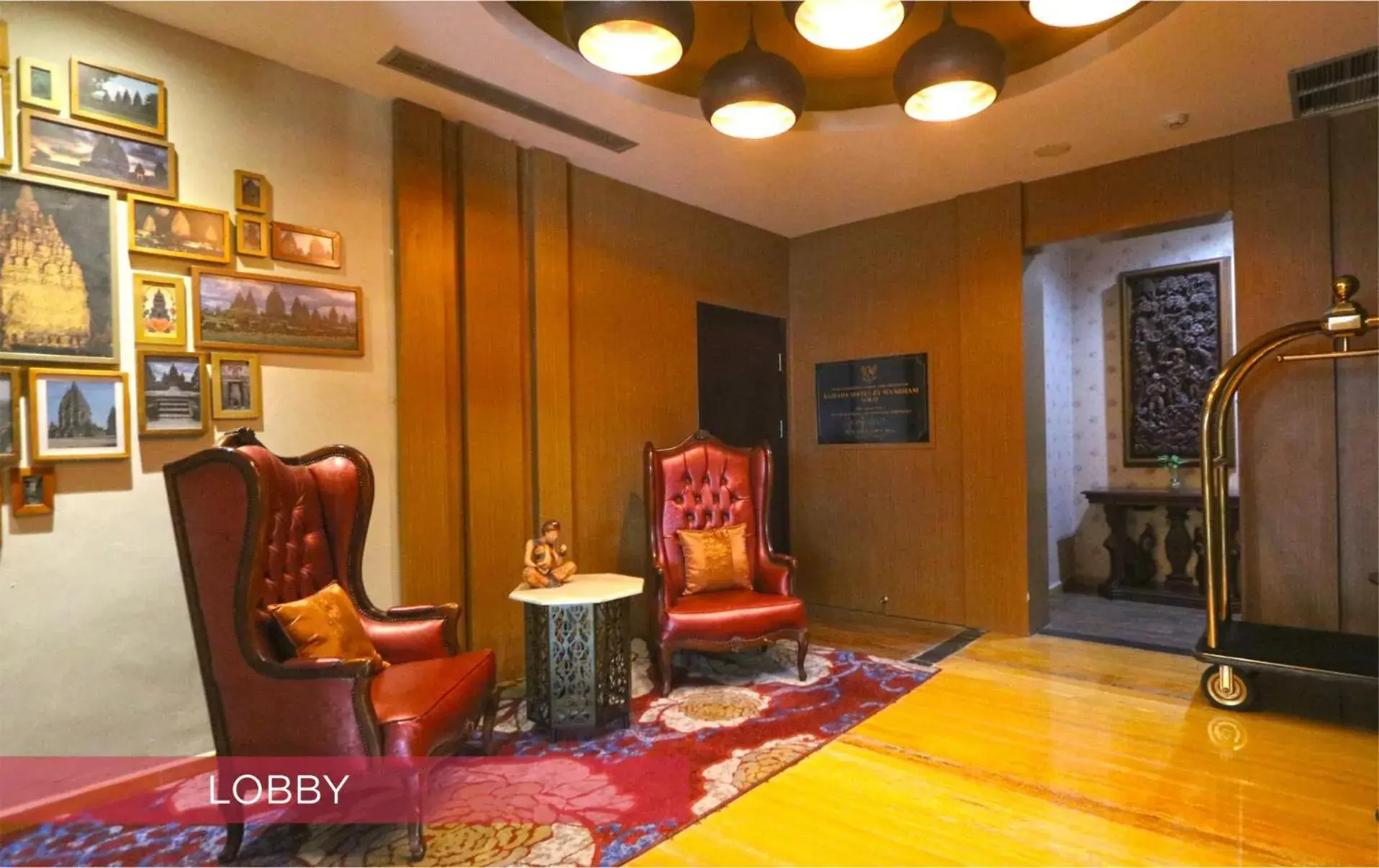 Lobby or reception in Ramada Suites By Wyndham Solo Lobby or reception in Ramada Suites By Wyndham Solo