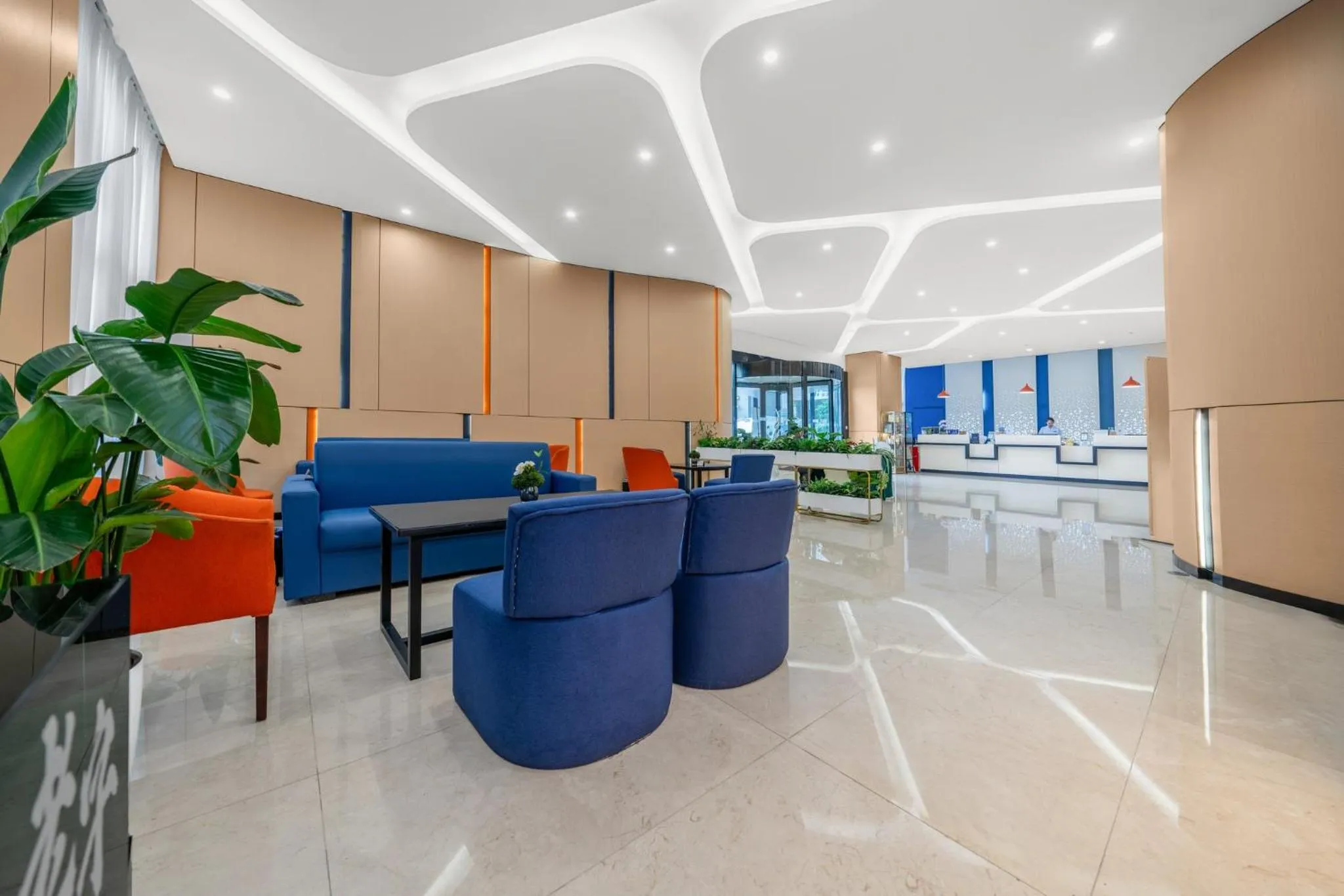 Property building in Holiday Inn Express Chongqing Guanyinqiao by IHG