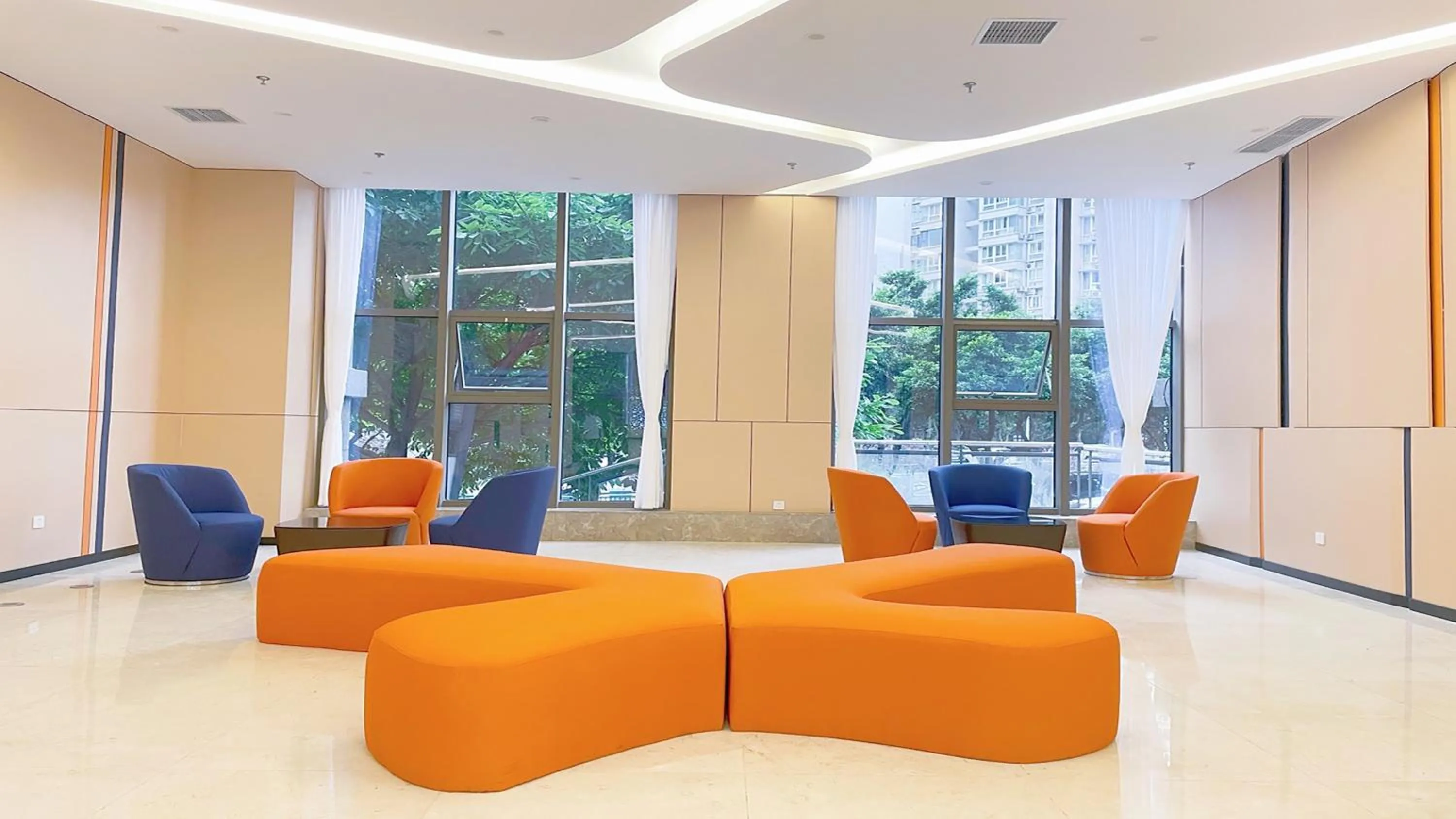 Property building in Holiday Inn Express Chongqing Guanyinqiao by IHG