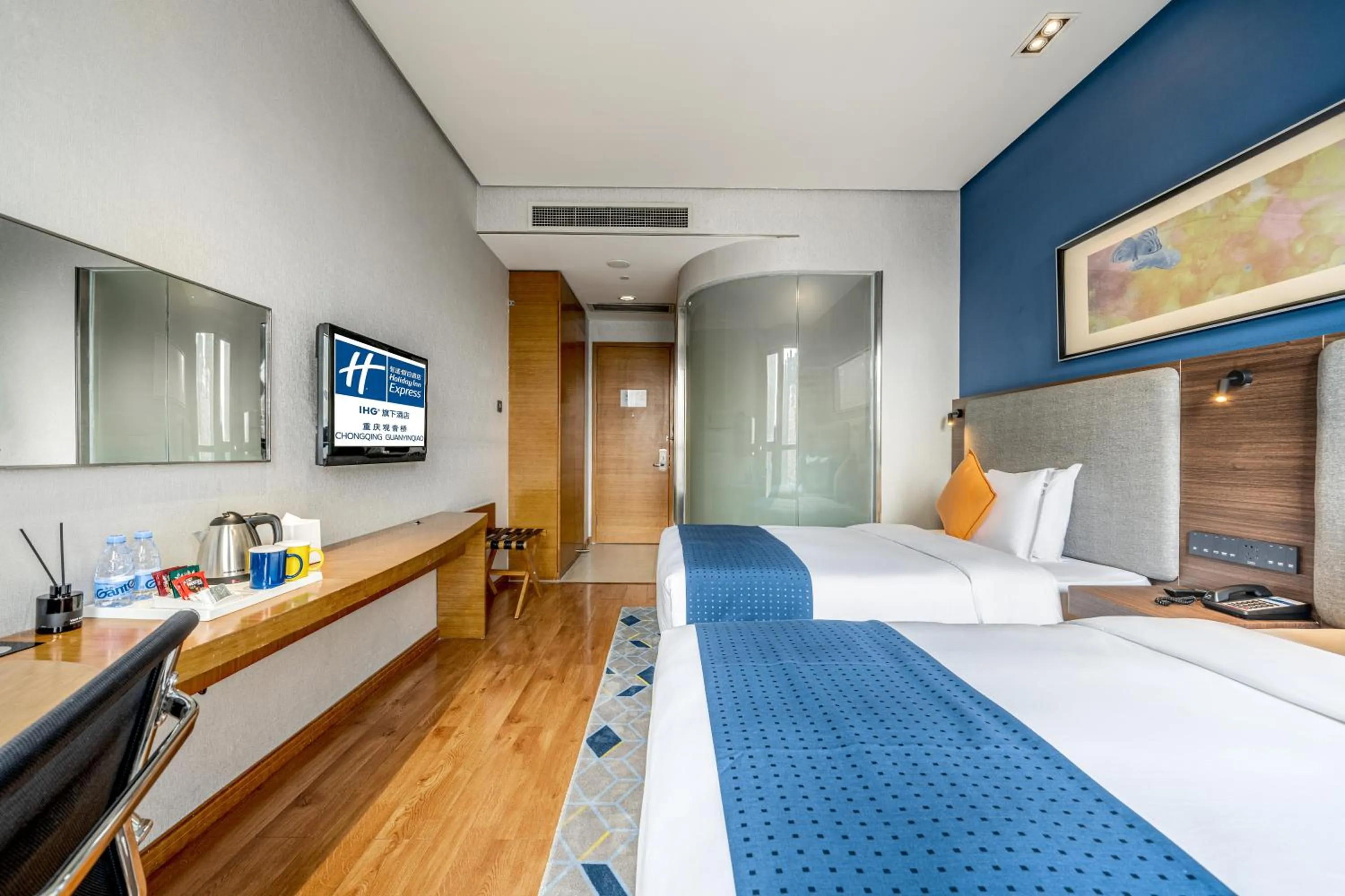 Bedroom, Bed in Holiday Inn Express Chongqing Guanyinqiao by IHG
