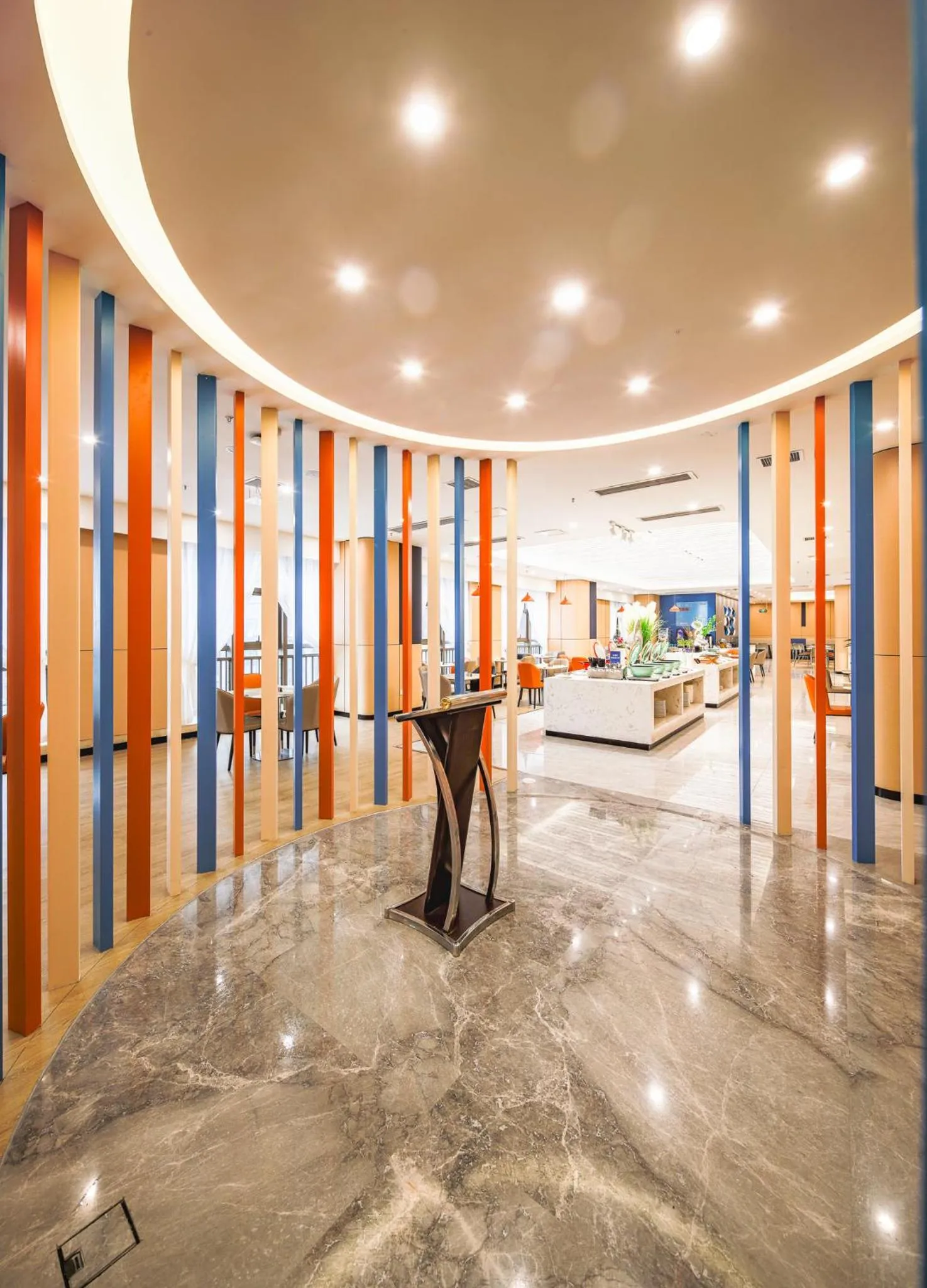 Restaurant/places to eat in Holiday Inn Express Chongqing Guanyinqiao by IHG