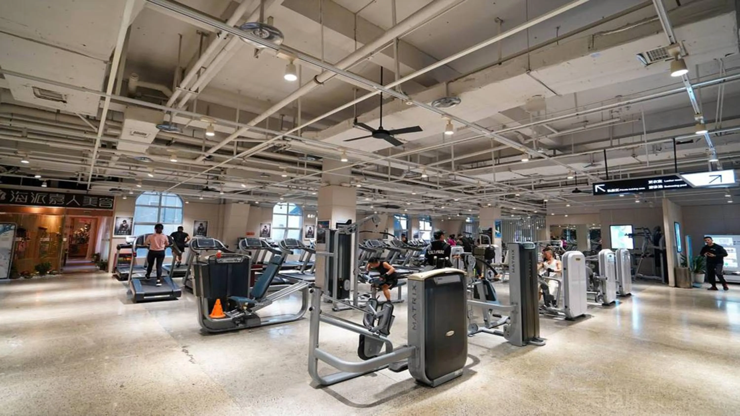 Fitness centre/facilities in Holiday Inn Express Chongqing Guanyinqiao by IHG