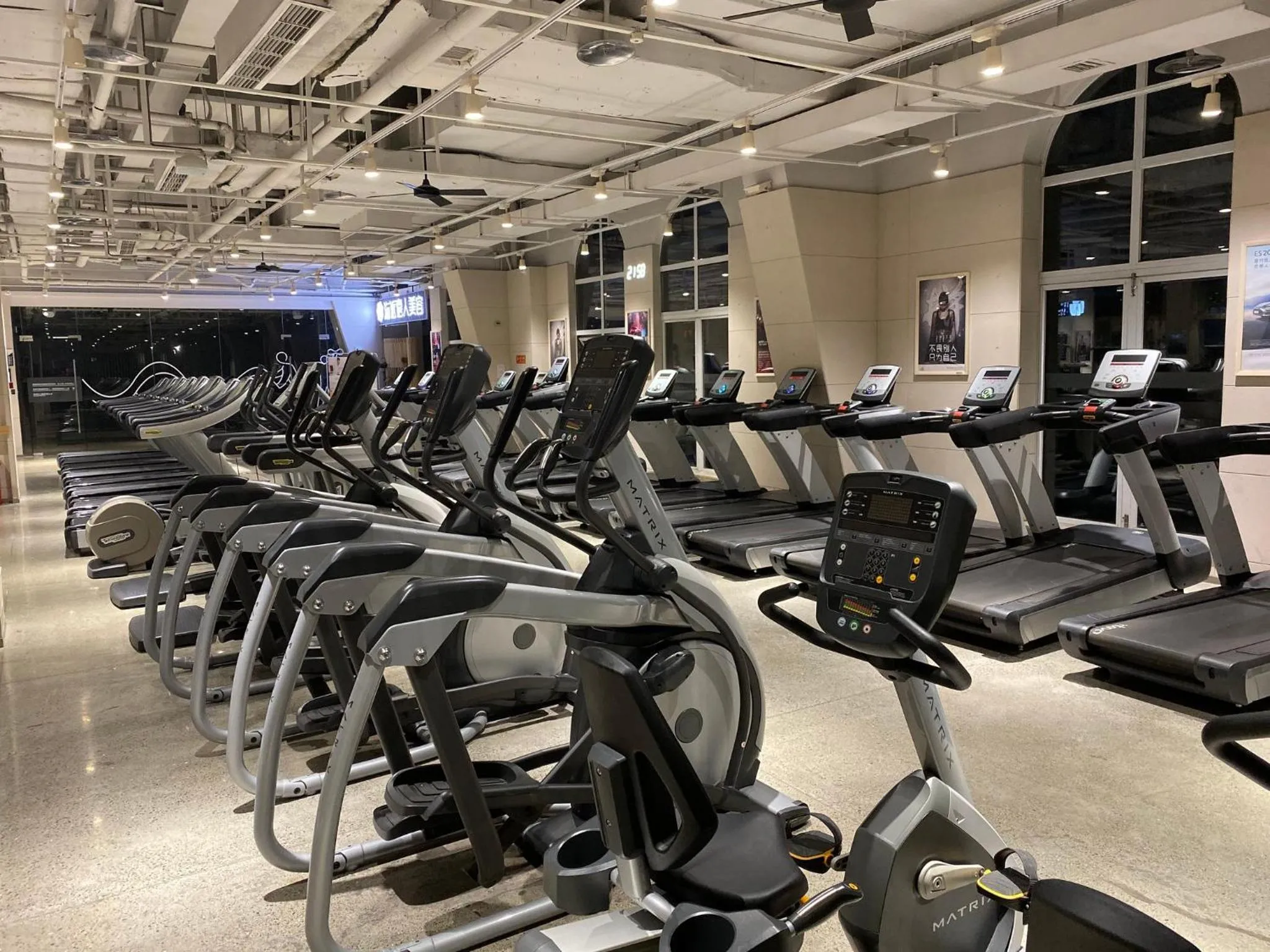 Fitness centre/facilities in Holiday Inn Express Chongqing Guanyinqiao by IHG