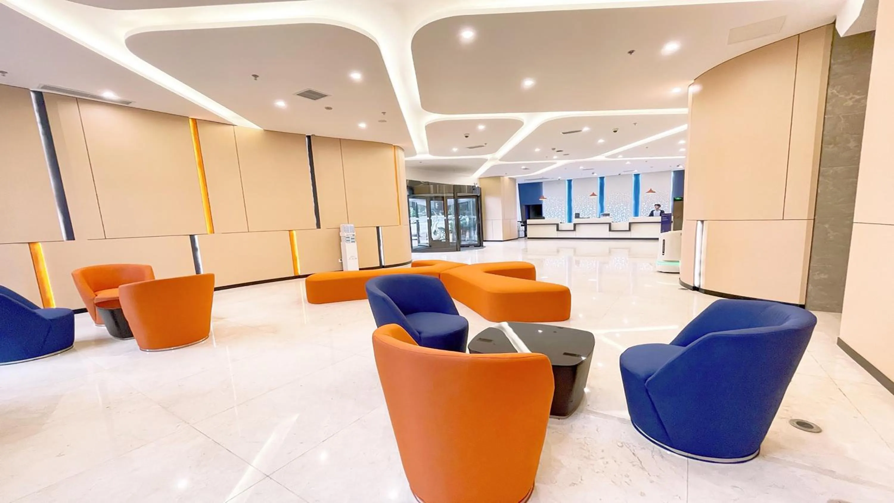 Property building in Holiday Inn Express Chongqing Guanyinqiao by IHG