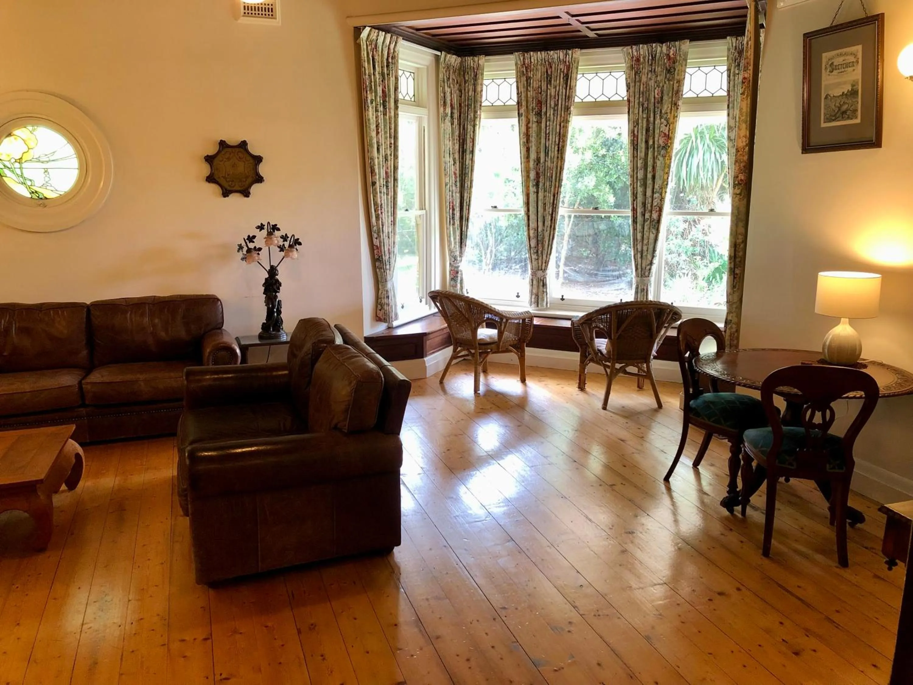 Communal lounge/ TV room in Lorelei Bed & Breakfast