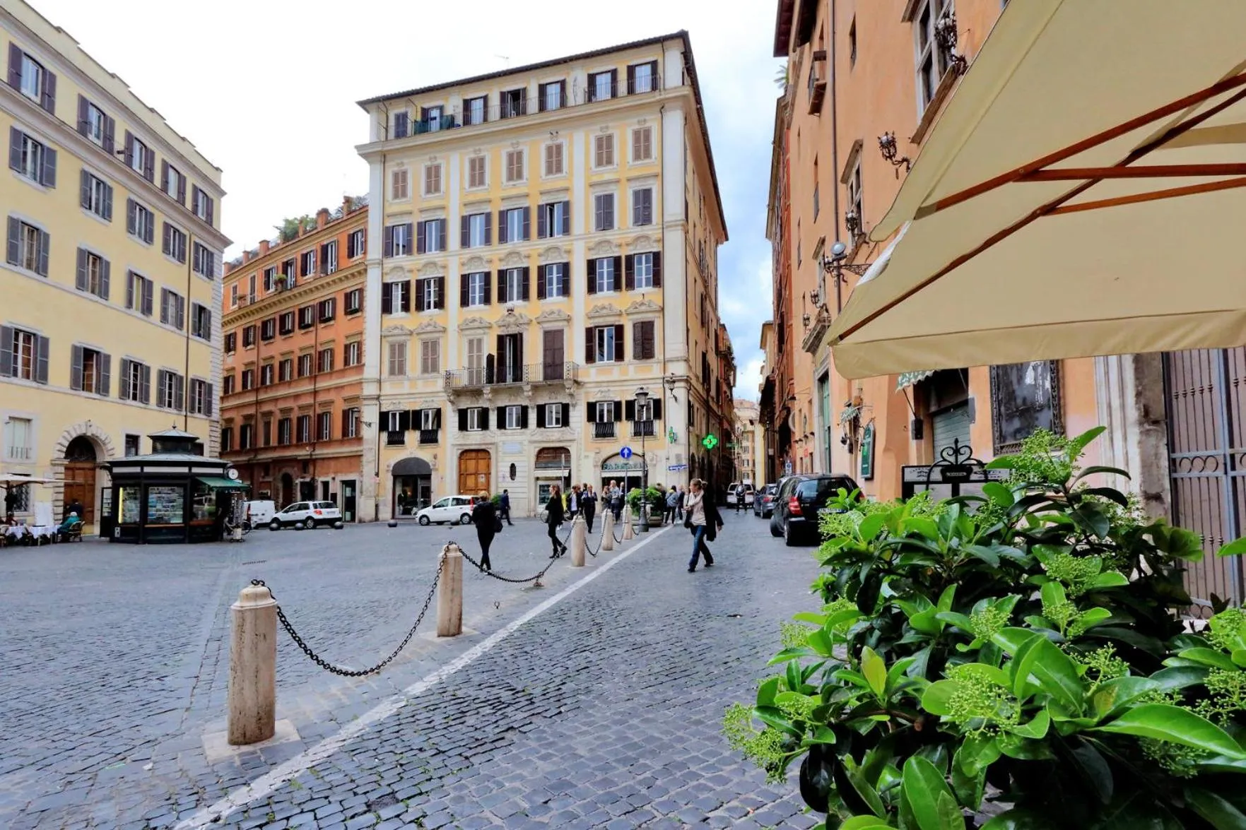 Property building in Little Queen Pantheon