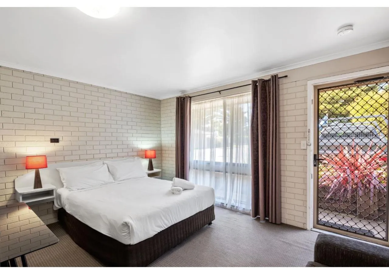 Bedroom, Bed in Discovery Parks - Warrnambool