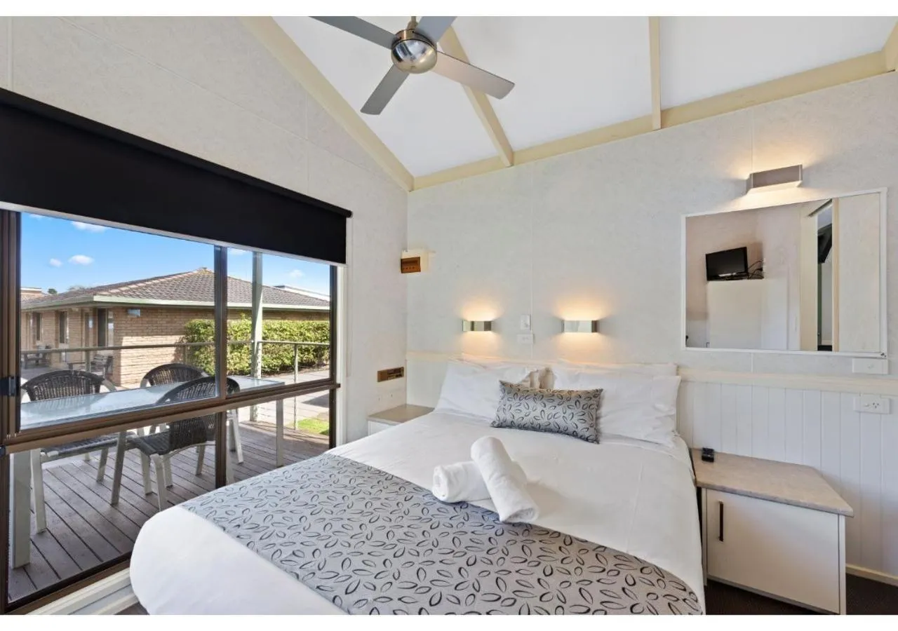 Bedroom, Bed in Discovery Parks - Warrnambool