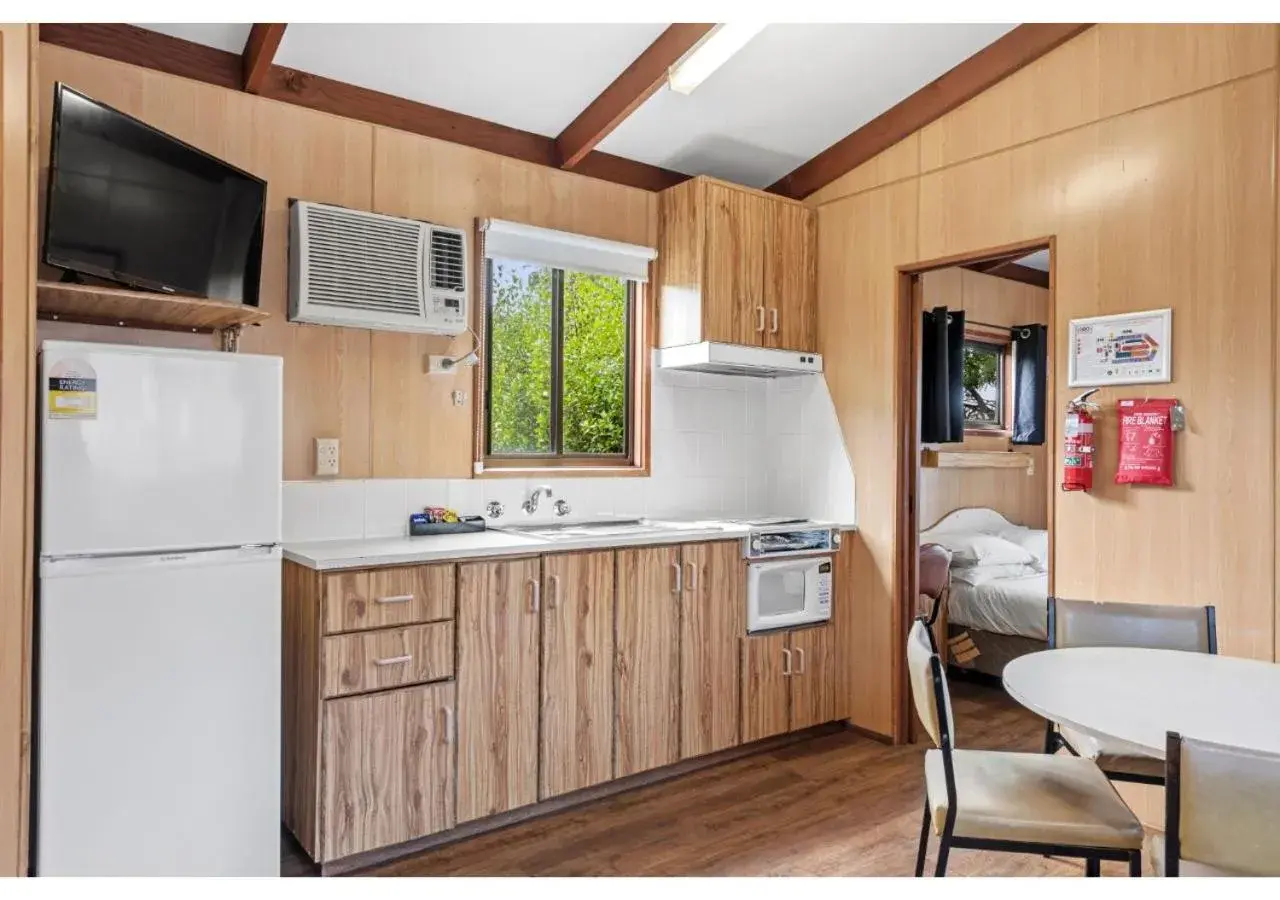 Kitchen or kitchenette in Discovery Parks - Warrnambool Kitchen or kitchenette in Discovery Parks - Warrnambool