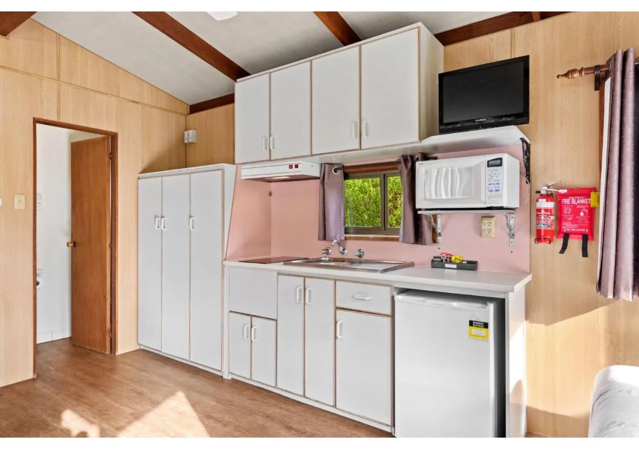 Kitchen or kitchenette in Discovery Parks - Warrnambool