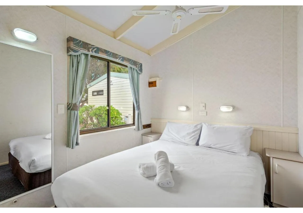 Bedroom, Bed in Discovery Parks - Warrnambool