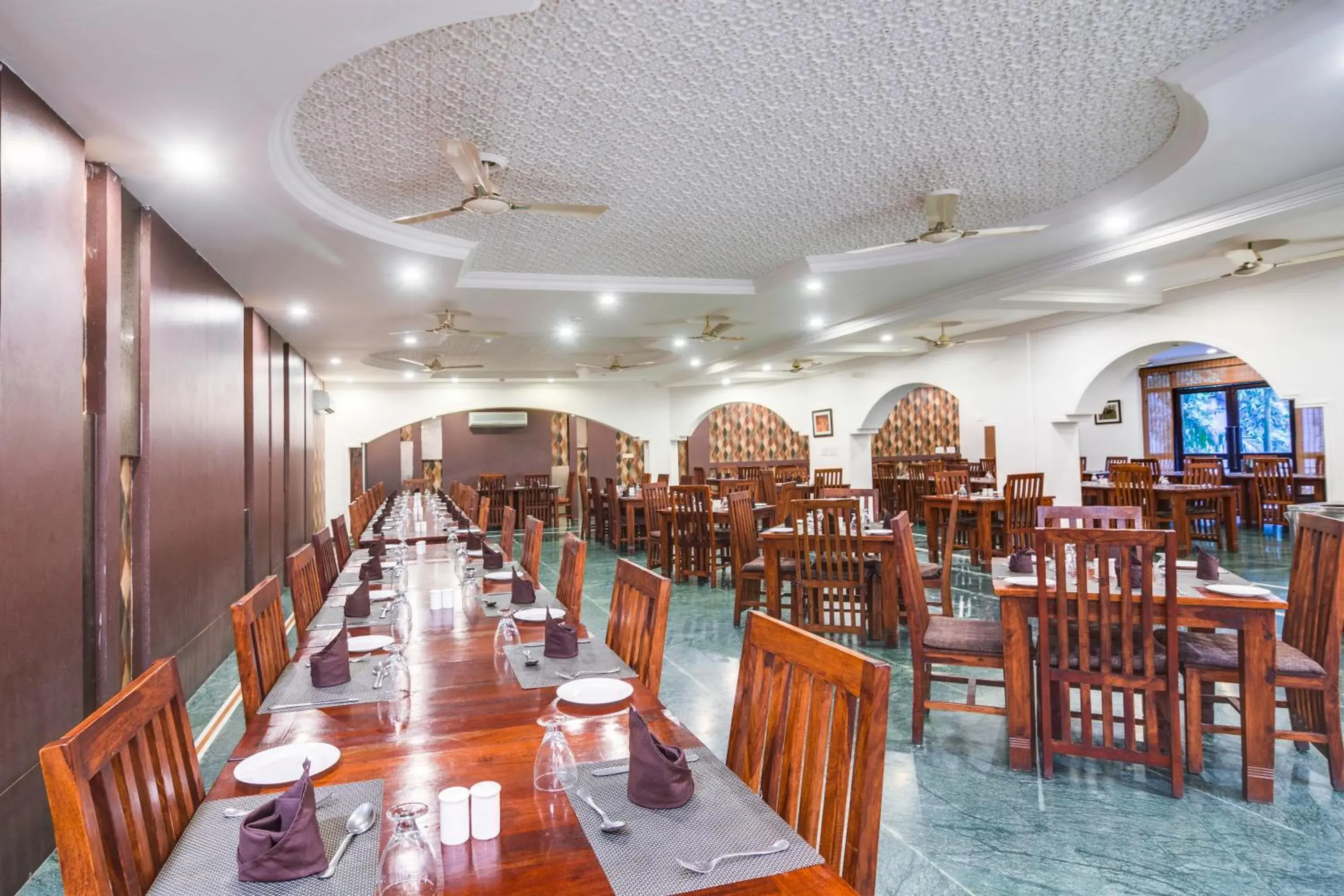 Restaurant/places to eat in Hotel Ranthambore Regency Restaurant/places to eat in Hotel Ranthambore Regency