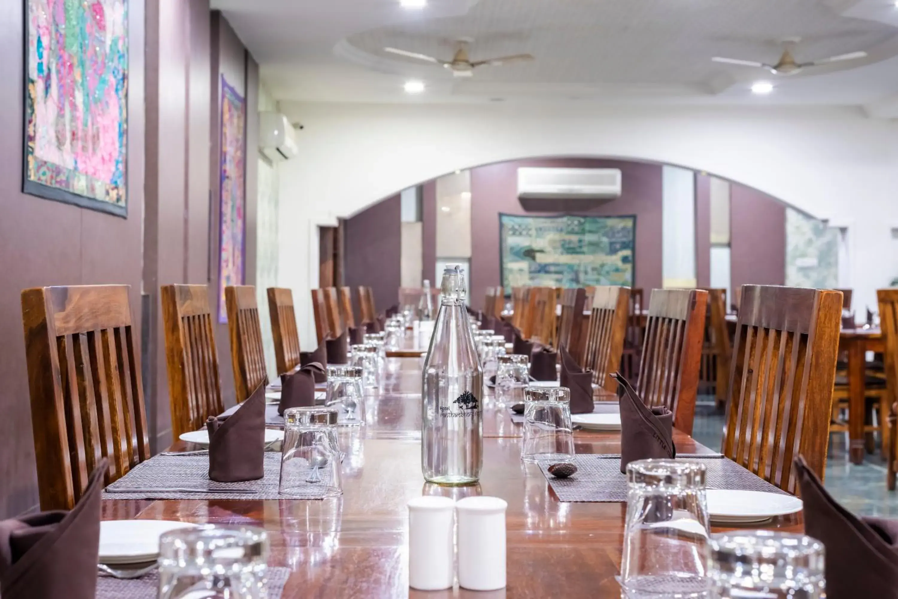 Restaurant/places to eat in Hotel Ranthambore Regency Restaurant/places to eat in Hotel Ranthambore Regency