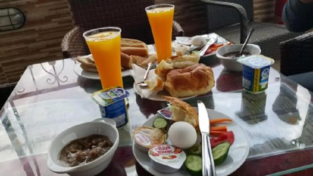 Breakfast in Hotel Grand Royal Cairo