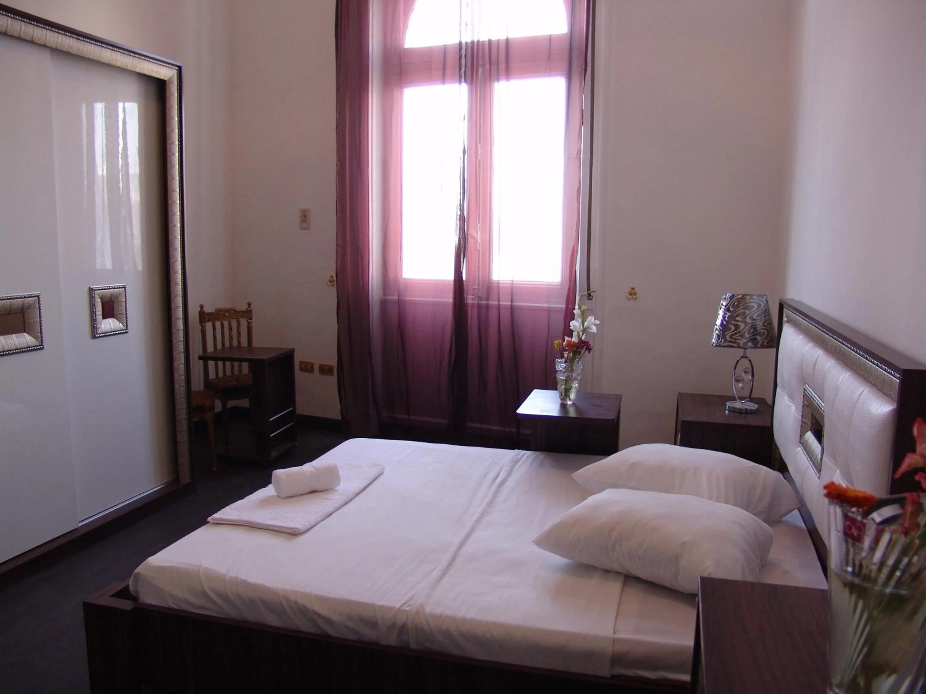 Day, Bed in Hotel Grand Royal Cairo