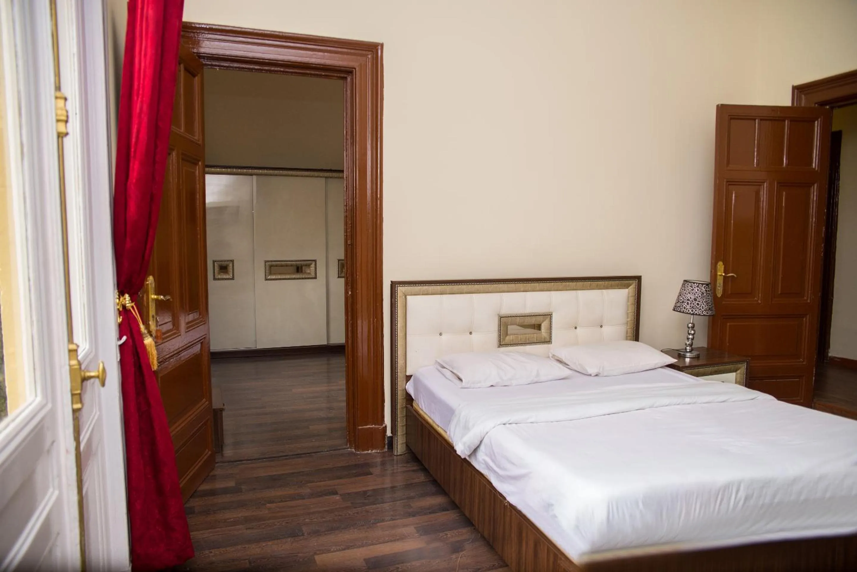 Bed in Hotel Grand Royal Cairo