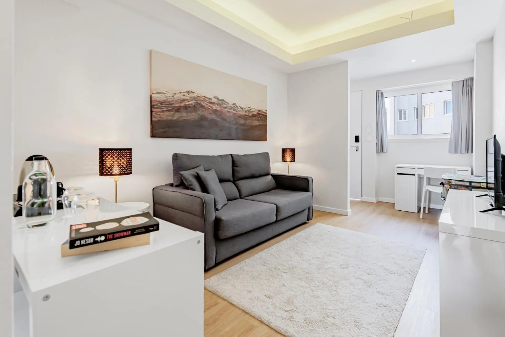 TV and multimedia in Lisboa Central Park Hotel Suites & Studios